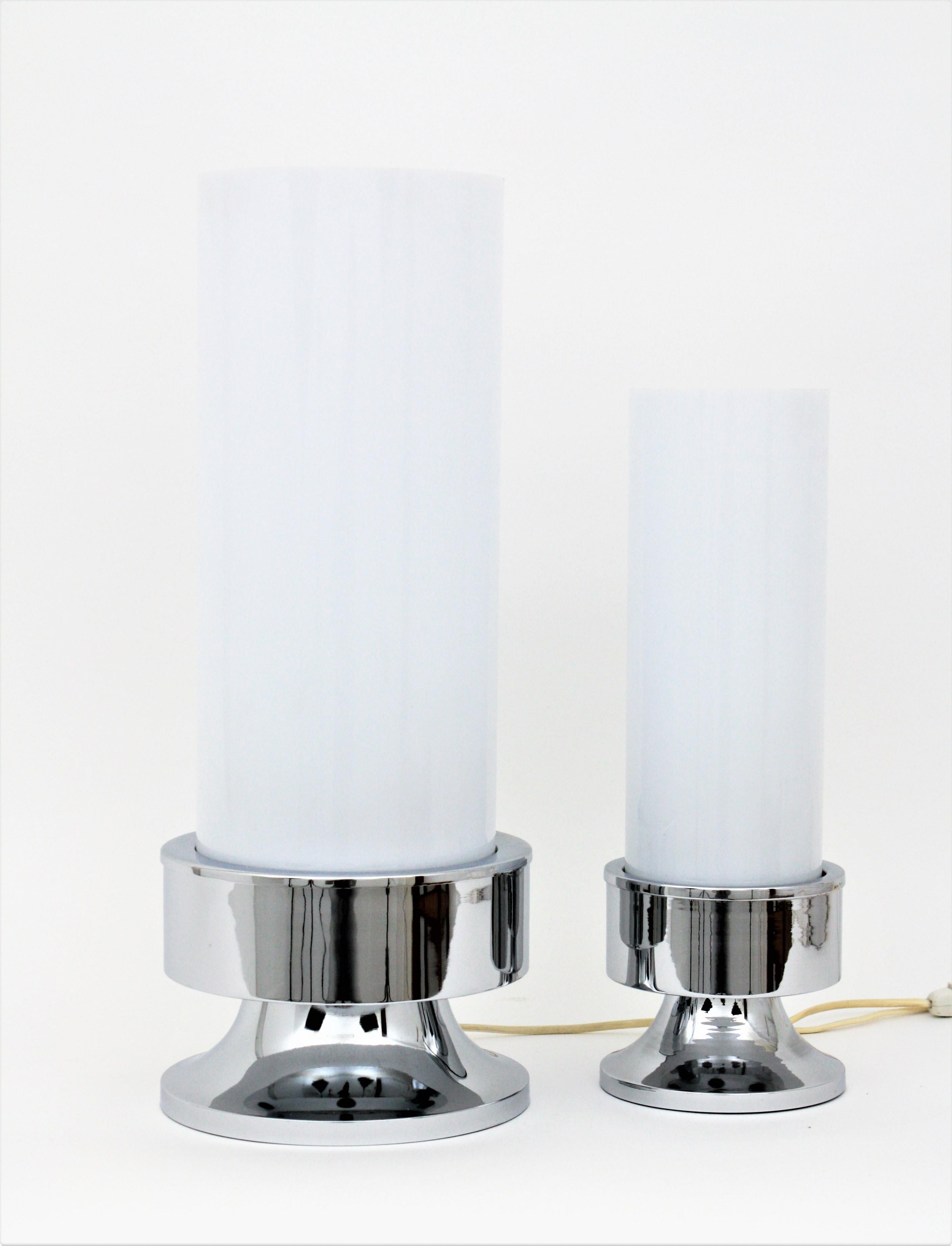 Space Age Pair of Italian Cylinder Table Lamps with Chrome Steel Base For Sale