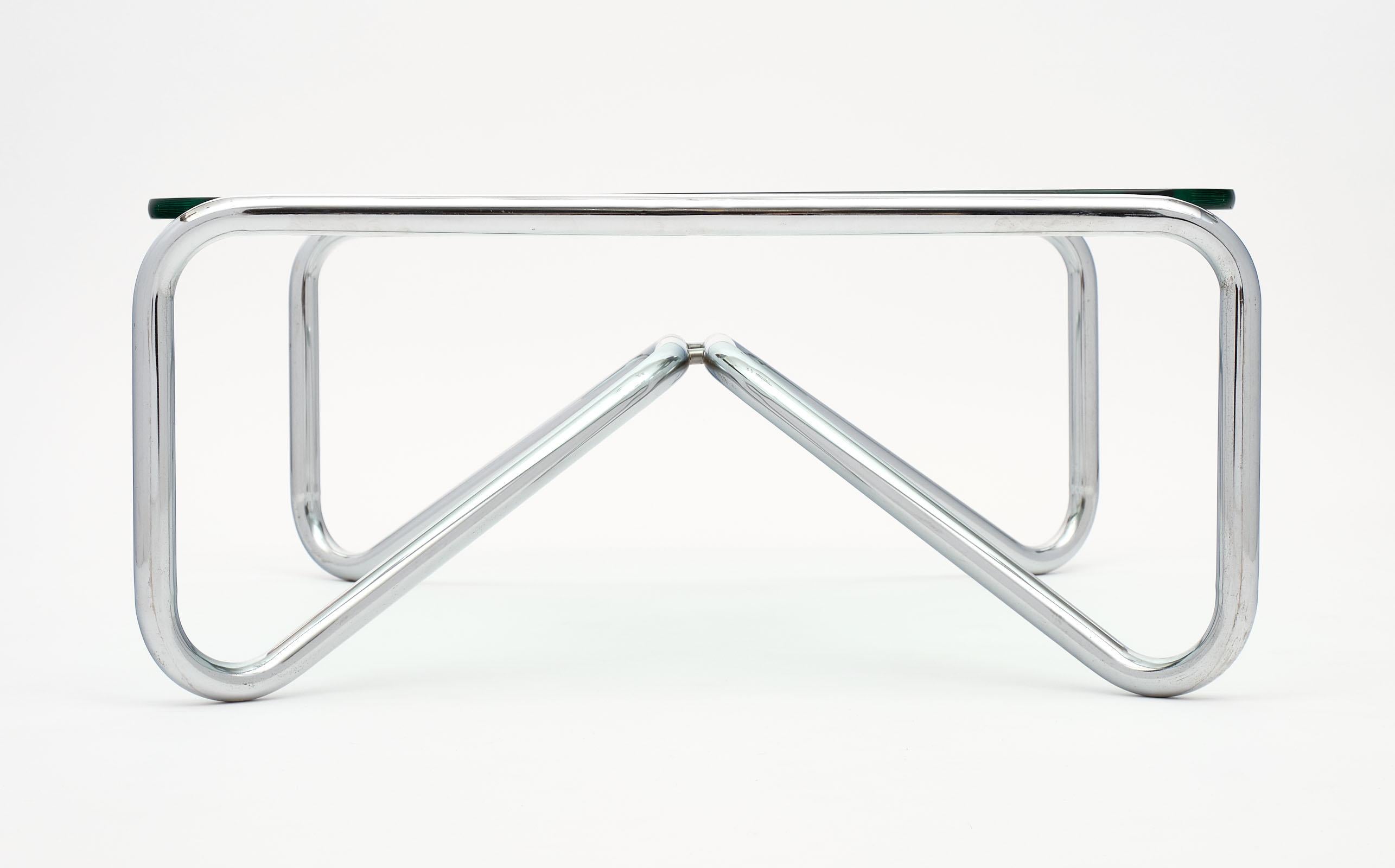 Modern Pair of Chrome and Glass Coffee Tables For Sale
