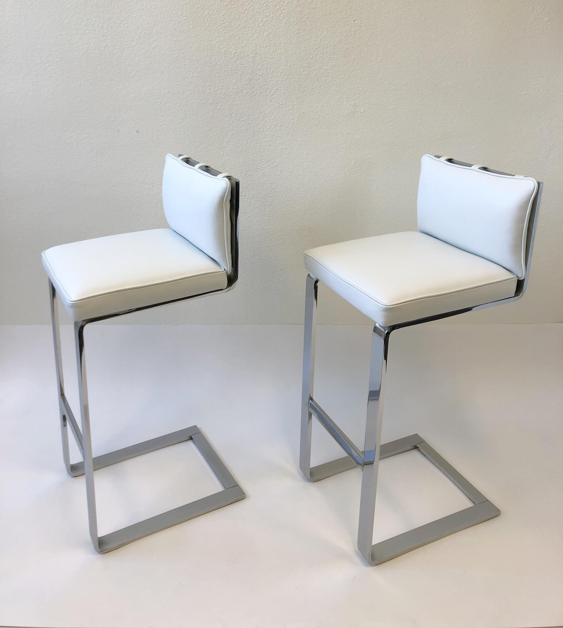 Modern Pair of Chrome and Leather Barstool by Milo Baughman