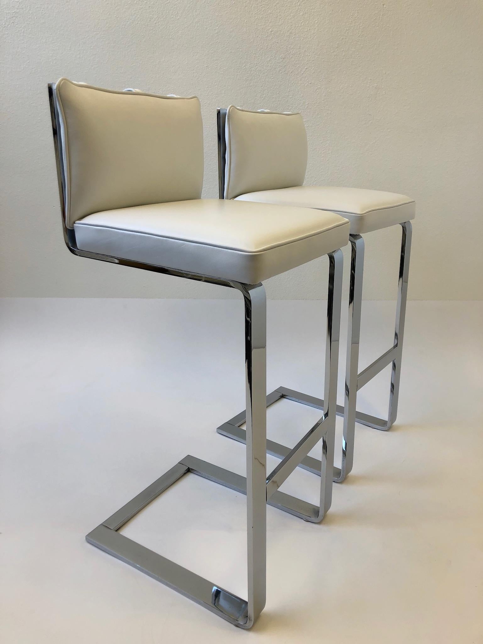 Pair of Chrome and Leather Barstool by Milo Baughman 2