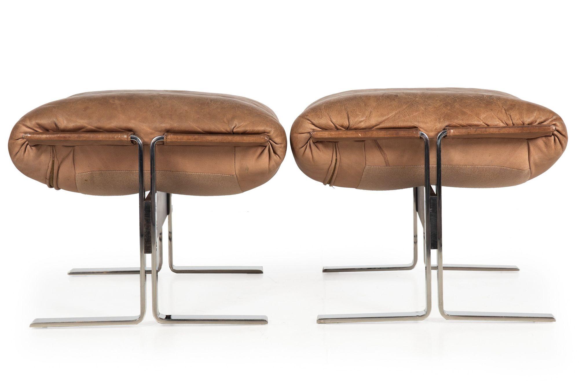 20th Century Pair of Chrome and Leather Lounge Chairs with Ottomans by Richard Hersberger For Sale