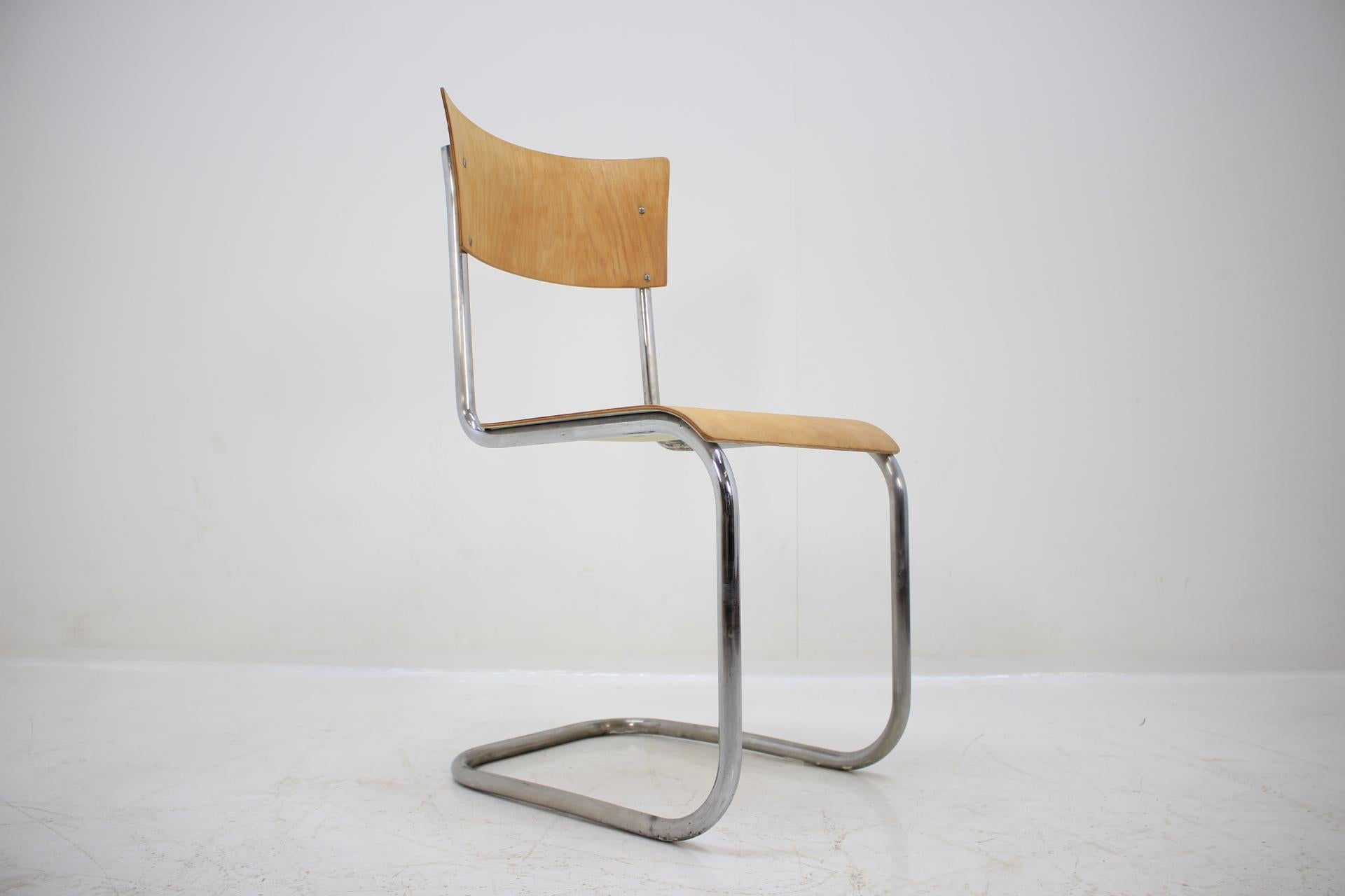 Mid-20th Century Pair of Chrome Bauhaus Robert Slezák Chairs, 1930s