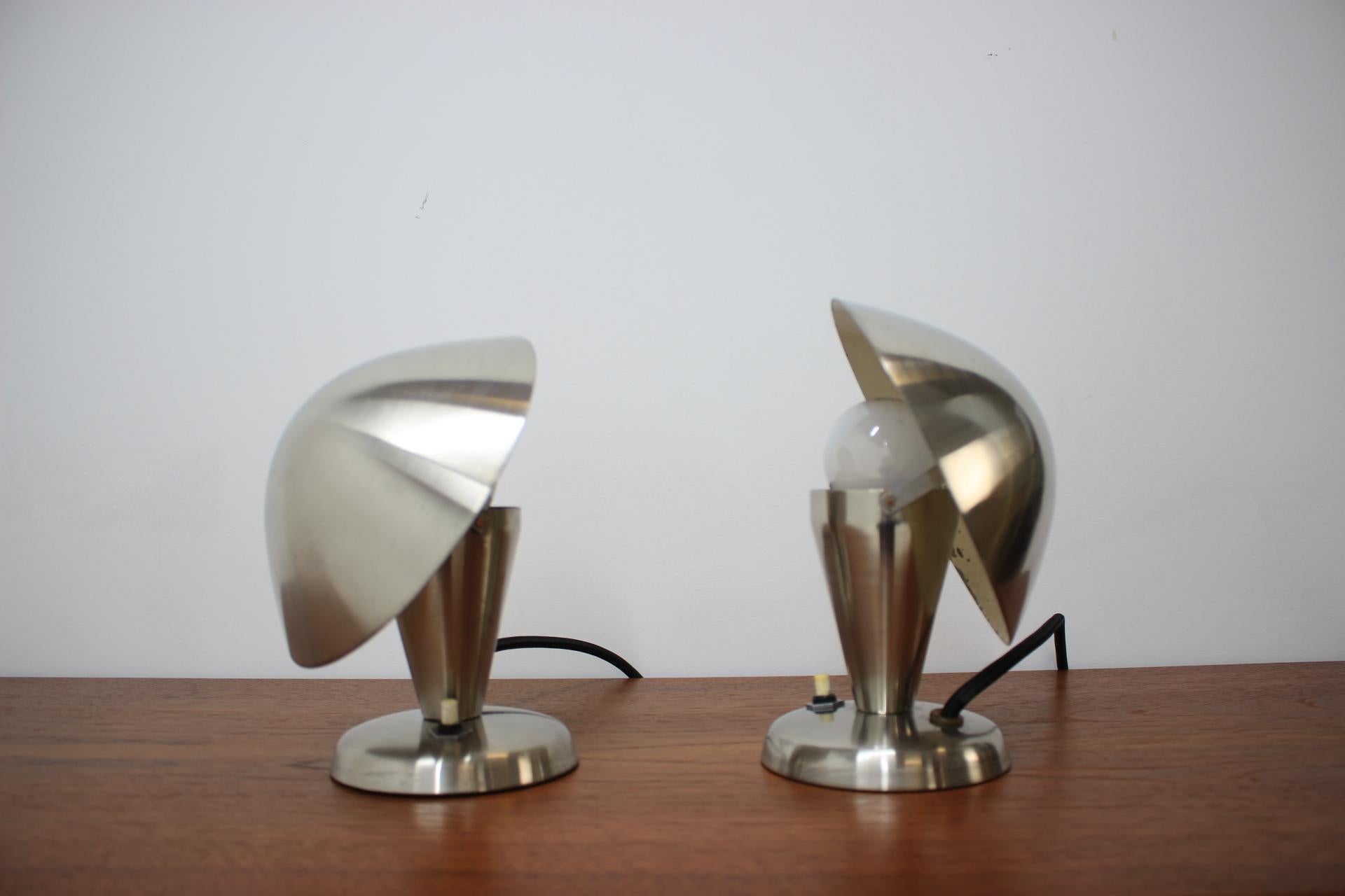 Pair of Chrome Bauhaus Table Lamps, 1930s (Mitte des 20. Jahrhunderts)