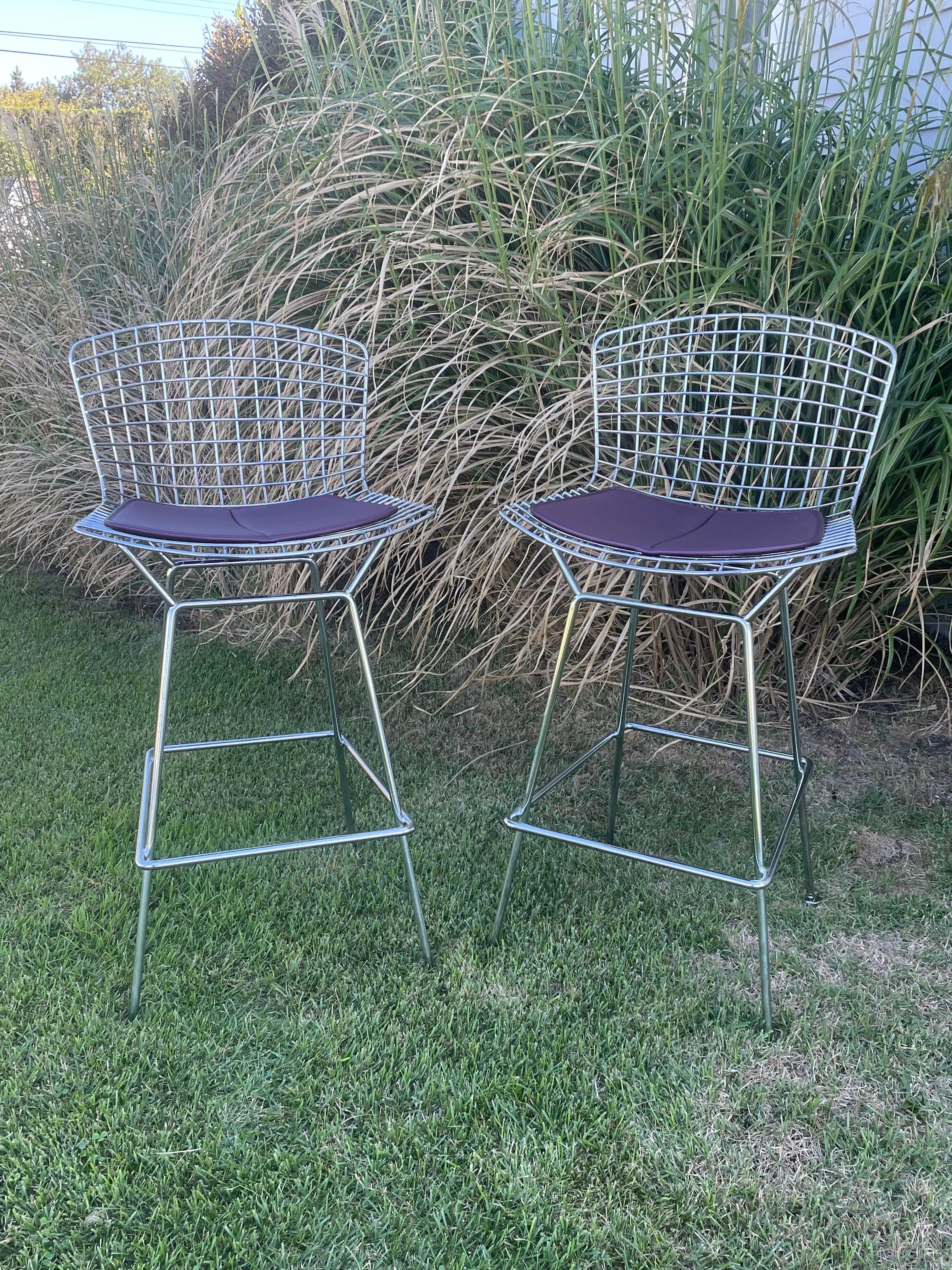 Mid-Century Modern Pair of Chrome Bertoia Bar Stools from Knoll For Sale