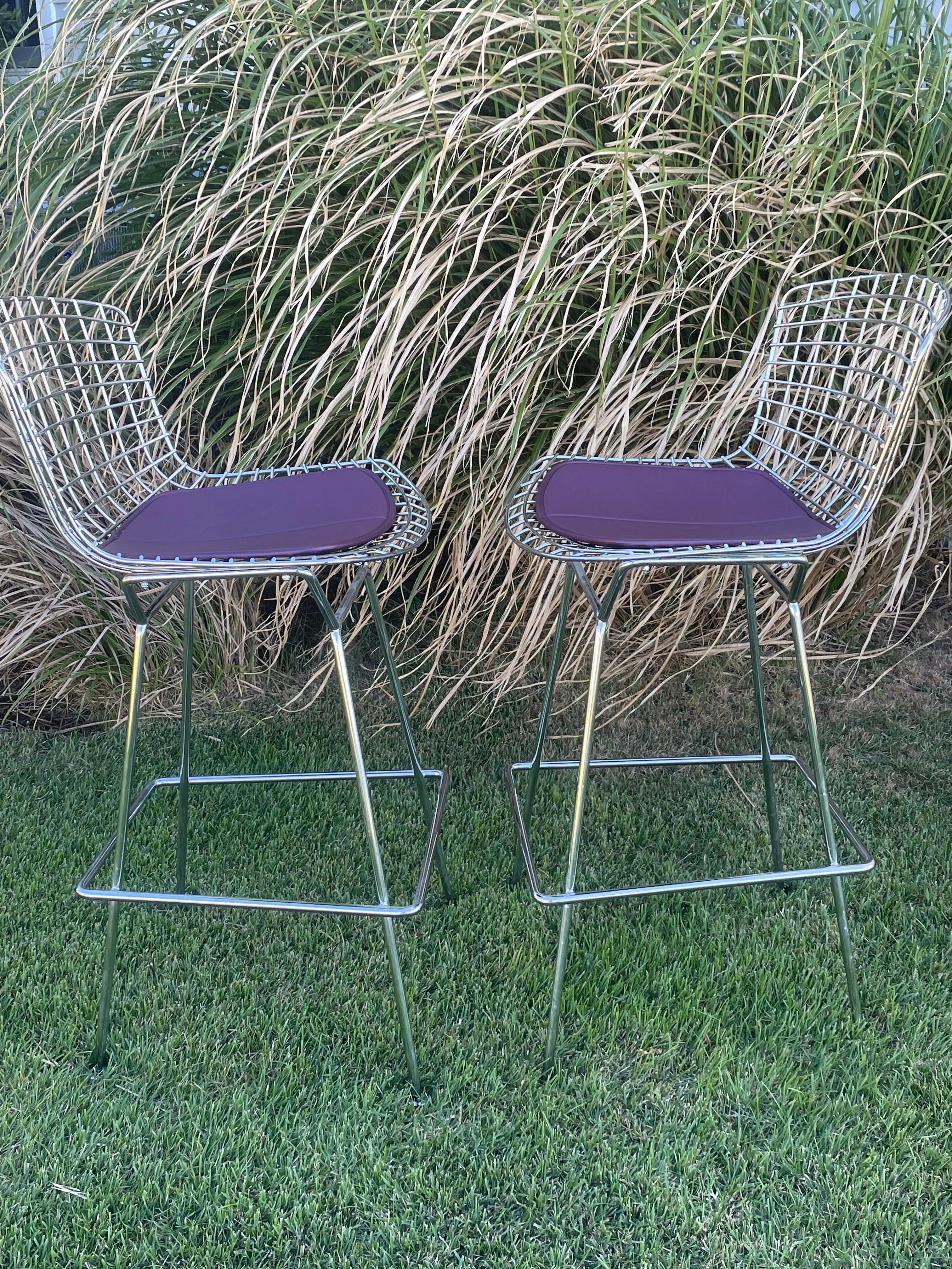 Polished Pair of Chrome Bertoia Bar Stools from Knoll For Sale
