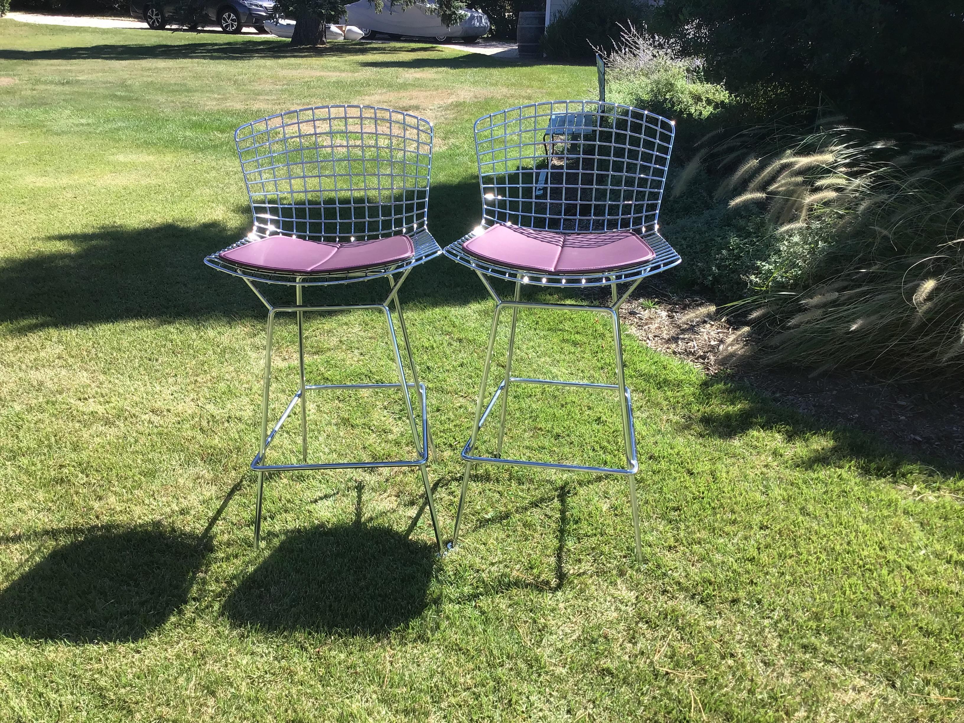 Pair of Chrome Bertoia Bar Stools from Knoll For Sale 2