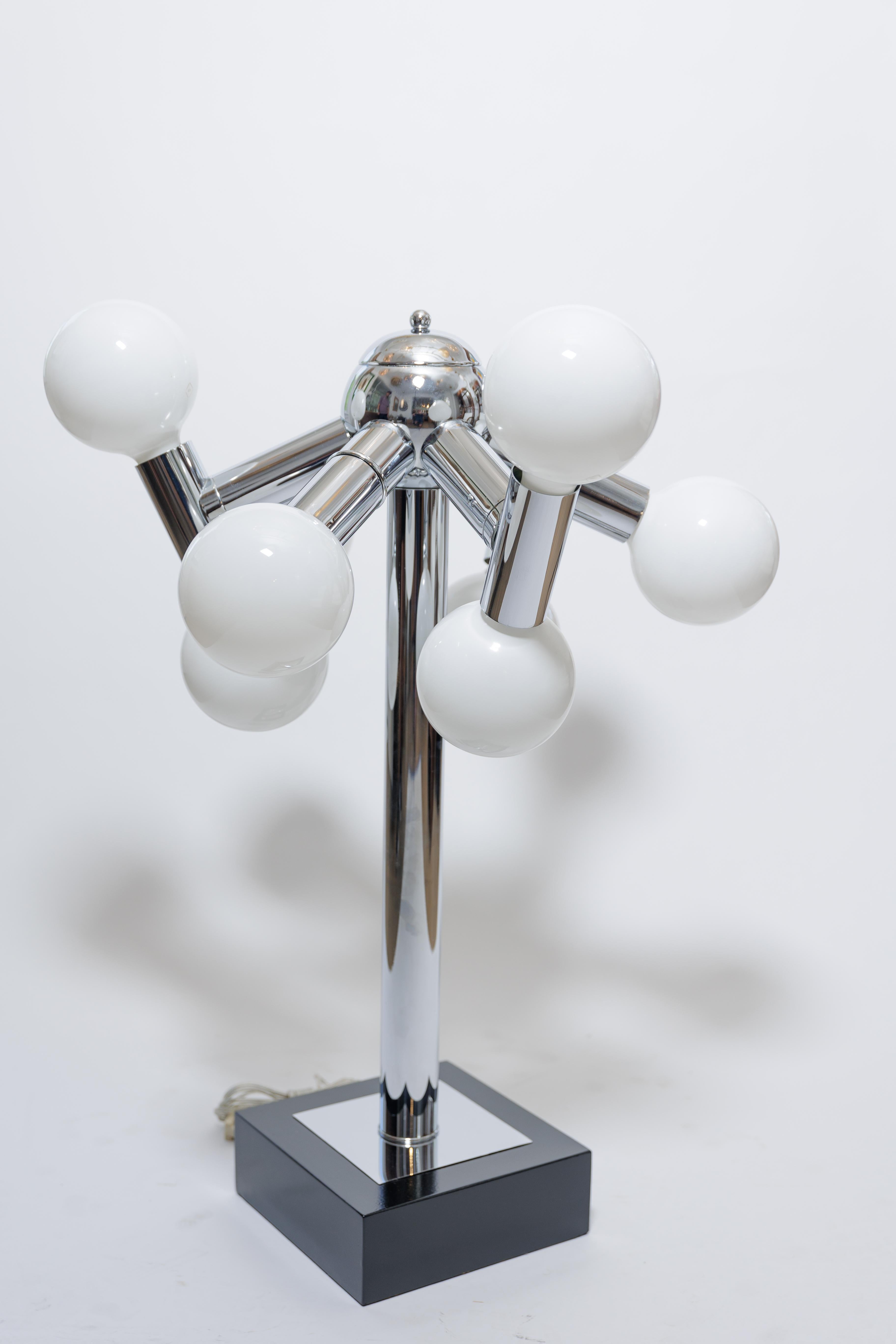 Mid-Century Modern Pair of Chrome Black Base Table Lamps with a Total of Nine Globes Each For Sale