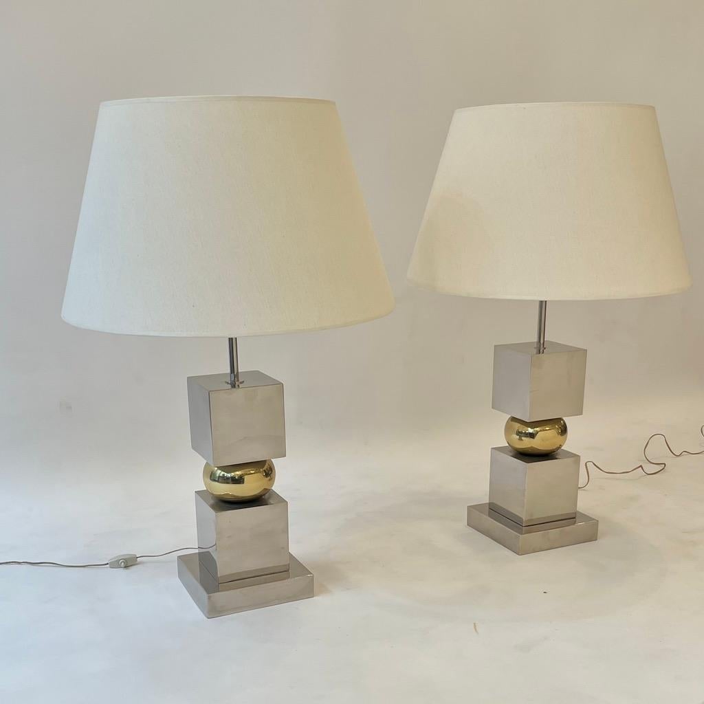 Fin du 20e siècle Paire de lampes de table en chrome et laiton ca. 1970 en vente
