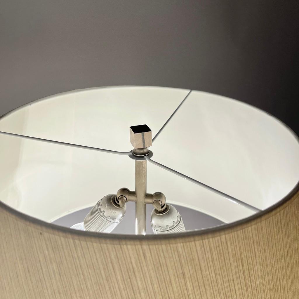 Paire de lampes de table en chrome et laiton ca. 1970 en vente 2
