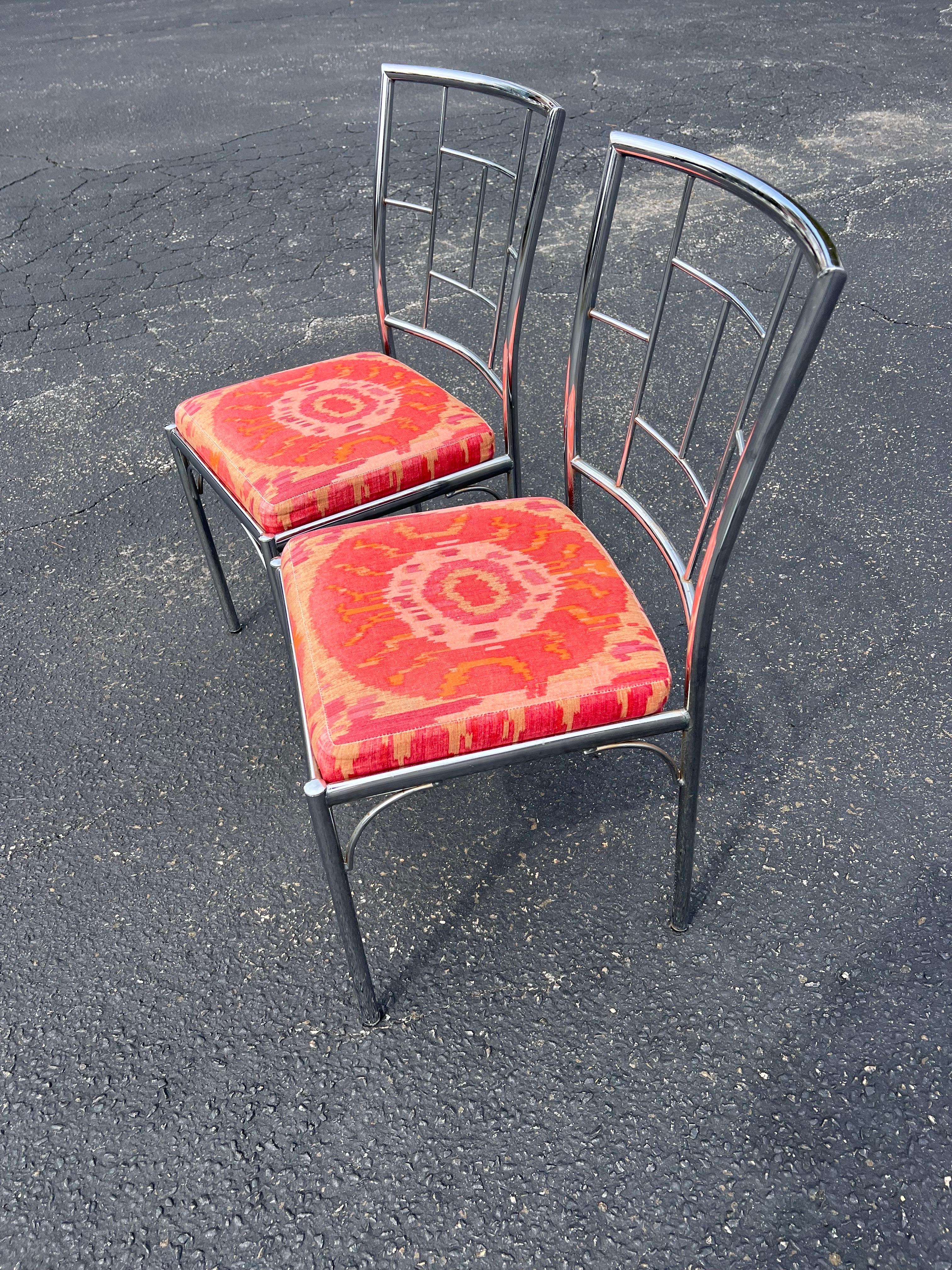 Tissu d'ameublement Paire de chaises chromées Chinoiserie en vente
