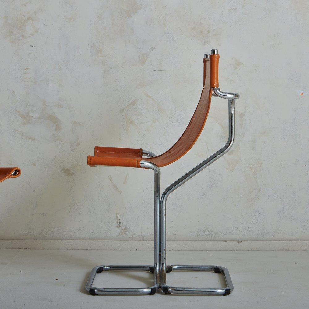 Mid-Century Modern Pair of Chrome + Cognac Leather Slingback Chairs, Italy 1970s For Sale