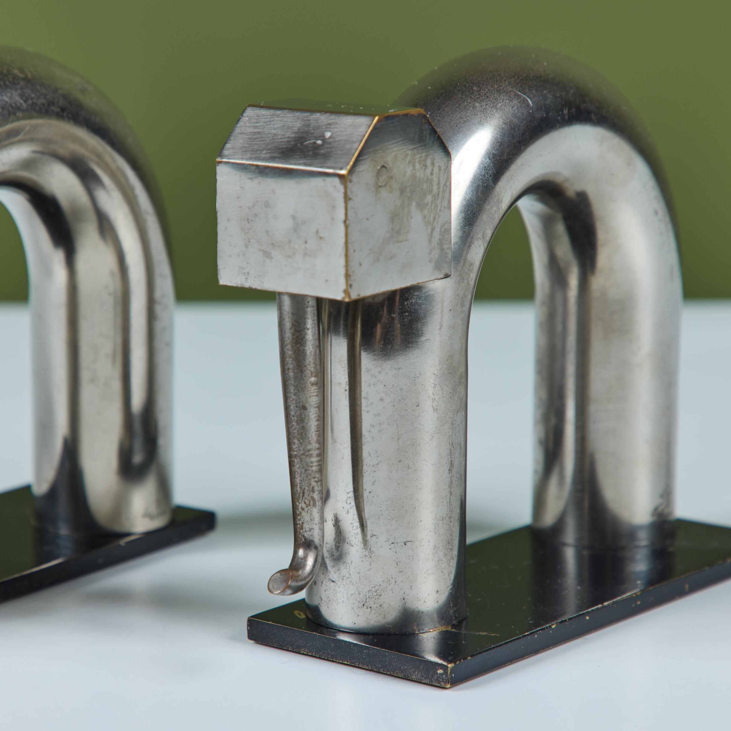 Pair of Chrome Elephant Bookends by Walter von Nessen for Chase USA in vendita 6