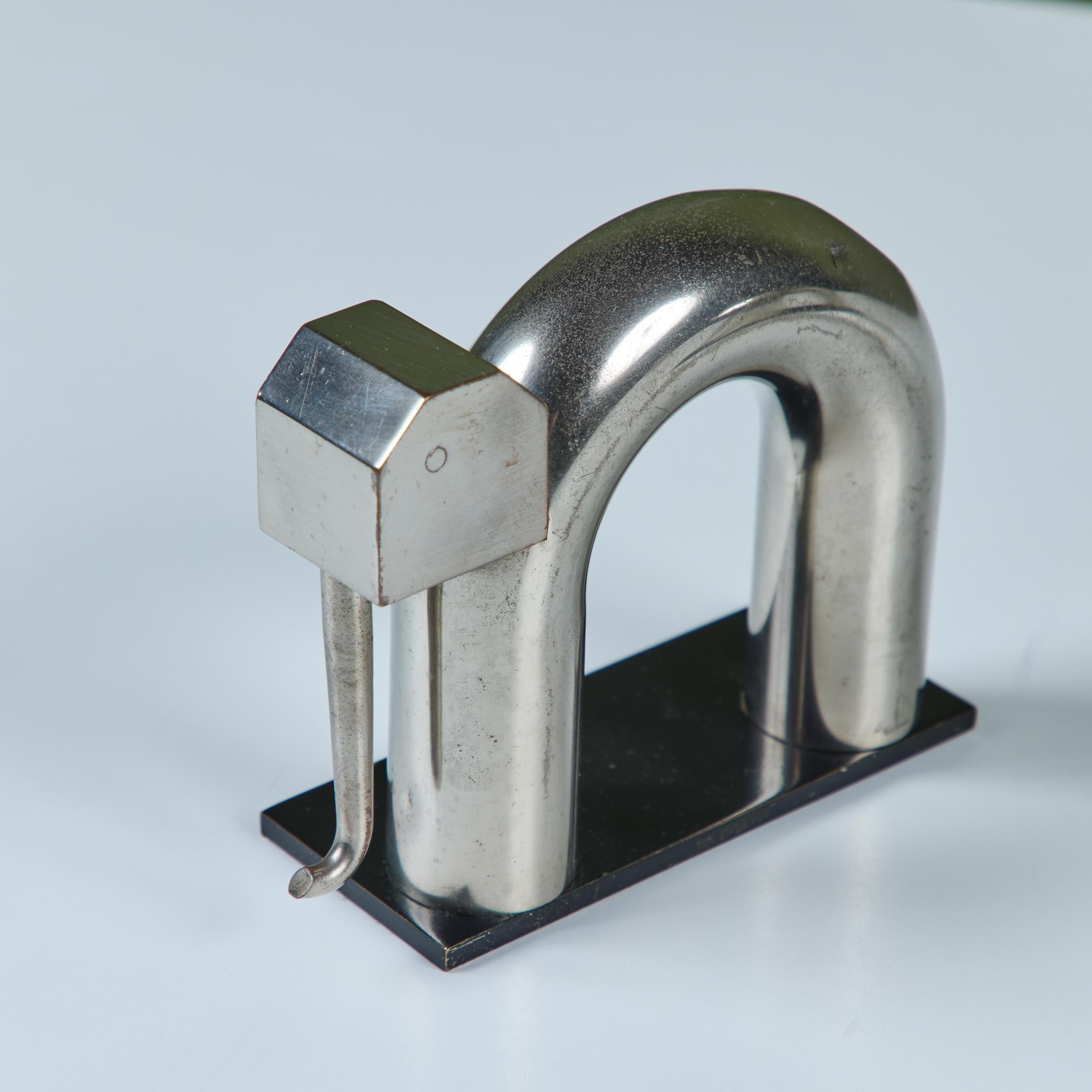 Pair of Chrome Elephant Bookends by Walter von Nessen for Chase USA in vendita 7