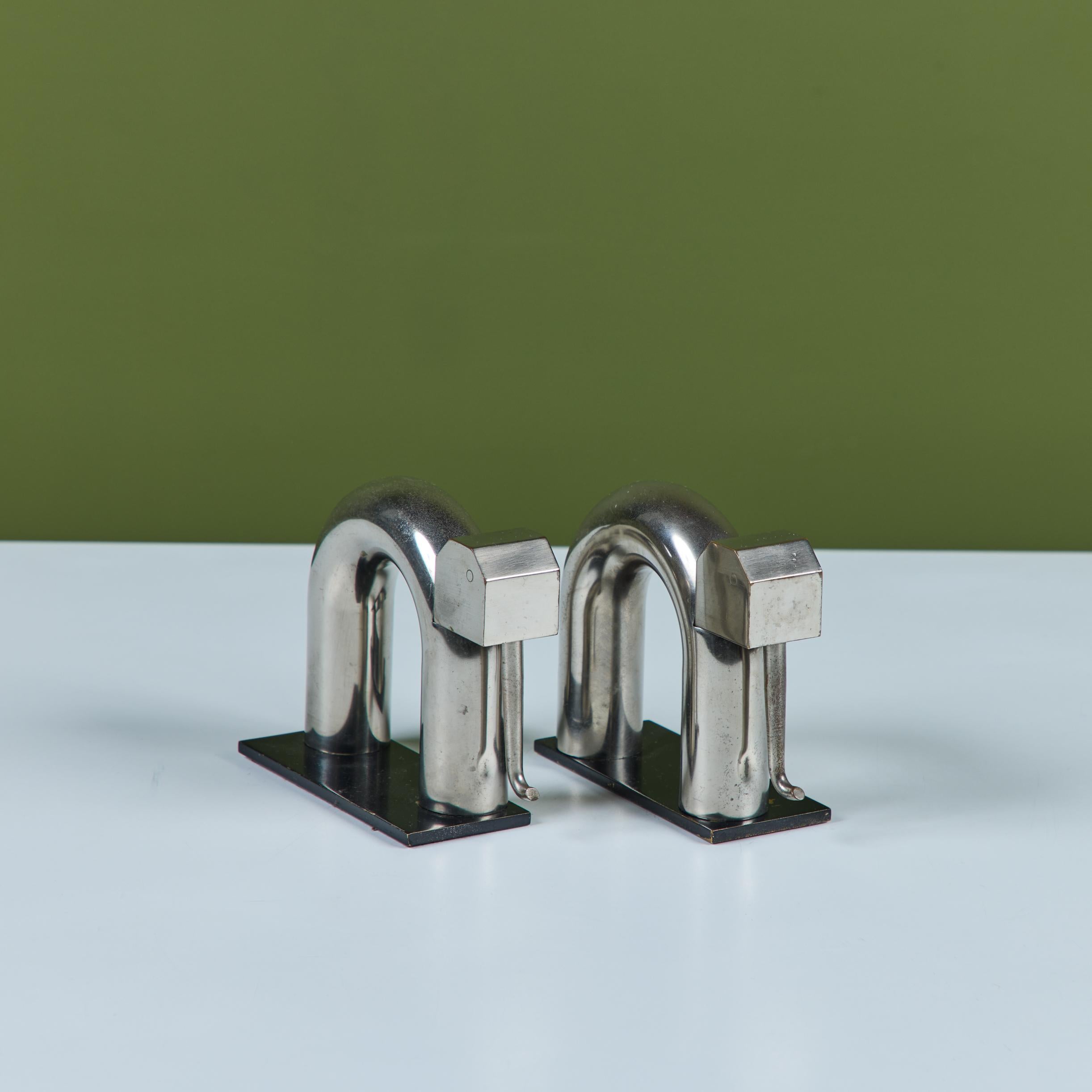 Metà XX secolo Pair of Chrome Elephant Bookends by Walter von Nessen for Chase USA in vendita