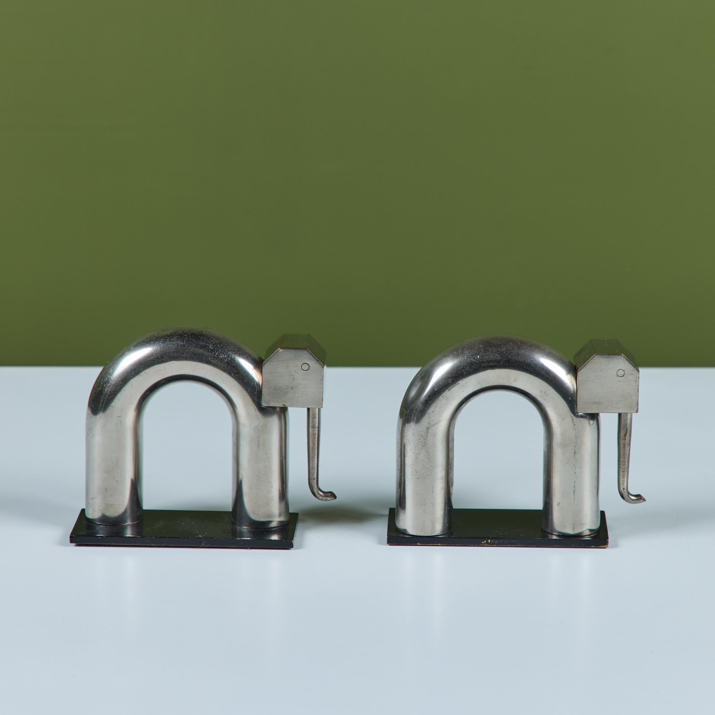 Ottone Pair of Chrome Elephant Bookends by Walter von Nessen for Chase USA in vendita