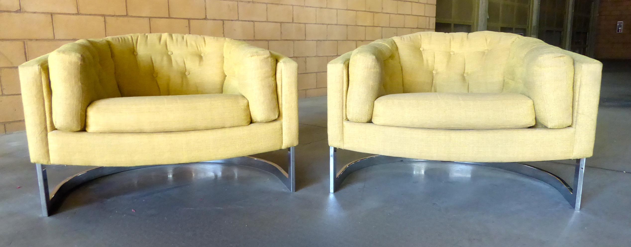 American Pair of Chrome Framed Barrel-Back Lounge Chairs Attributed to Milo Baughman