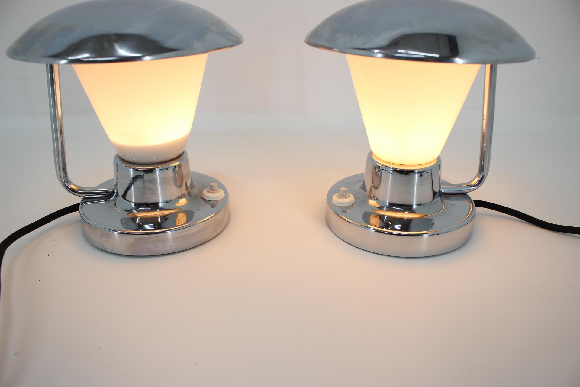 Pair of Chrome Glass Bauhaus Table Lamps, 1930s In Good Condition For Sale In Praha, CZ
