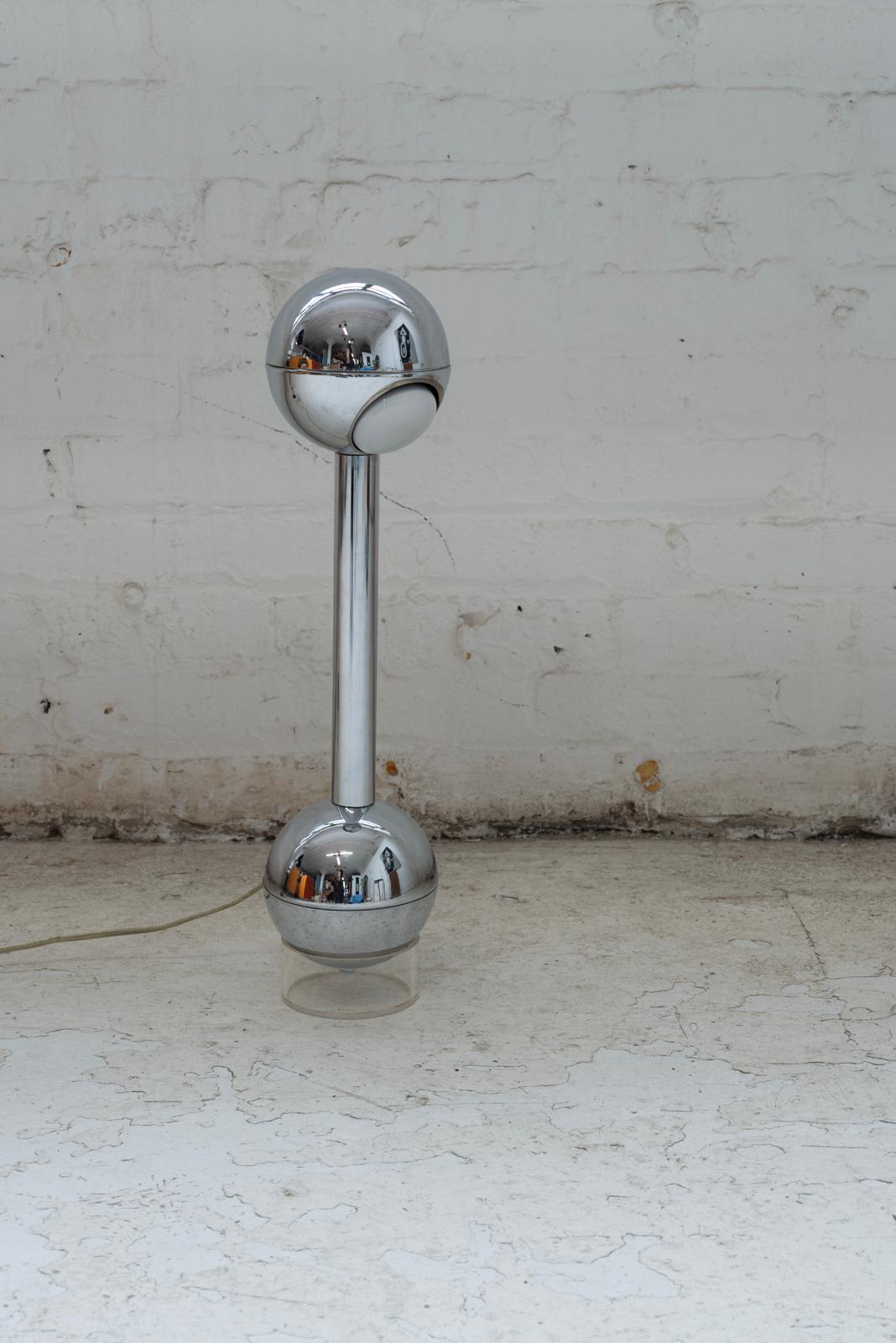 Mid-20th Century Pair of Chrome John Mascheroni Barbell Lamps For Sale