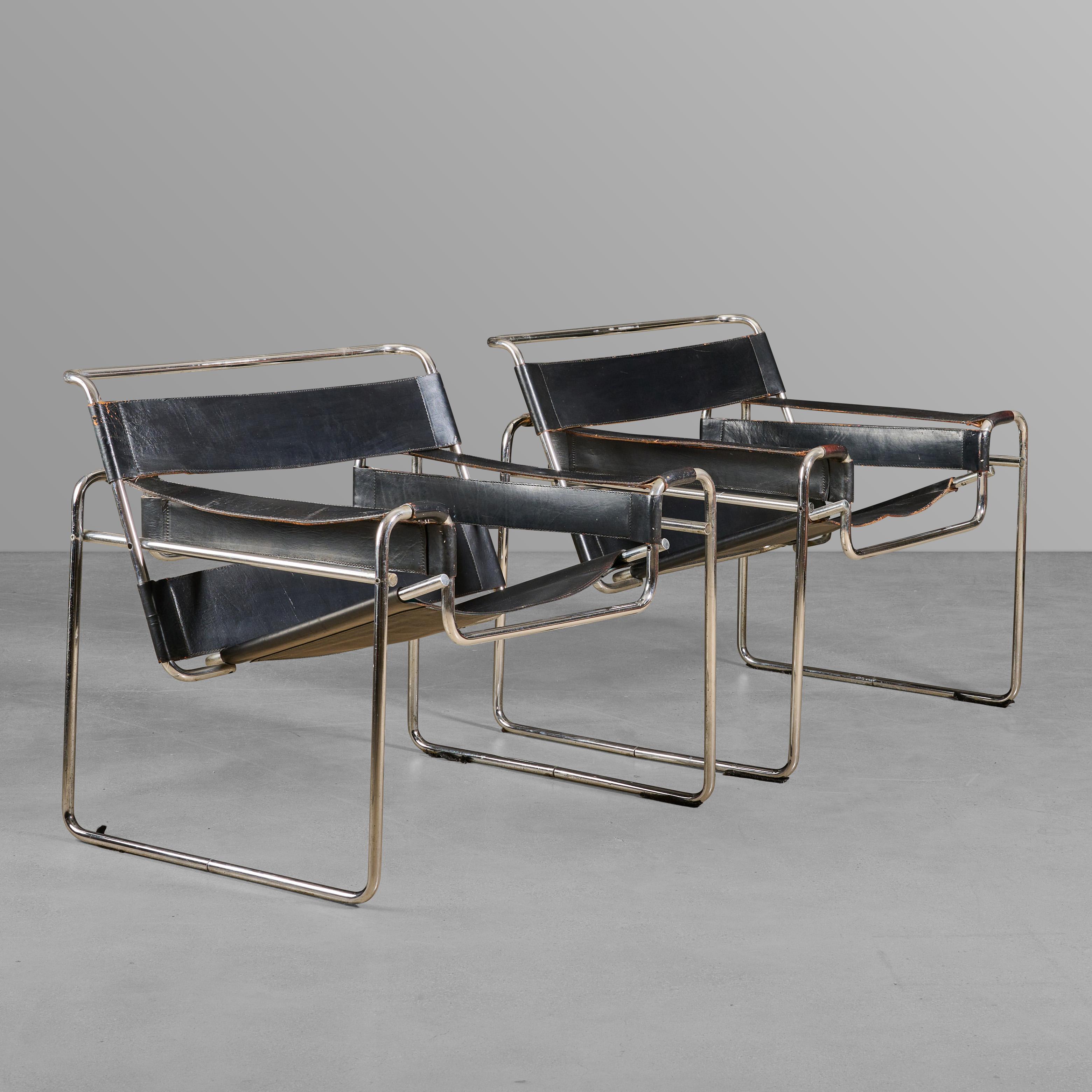 Chrom und Leder Paar Stühle. In Anlehnung an den Stuhl B3 von Marcel Breuer.

