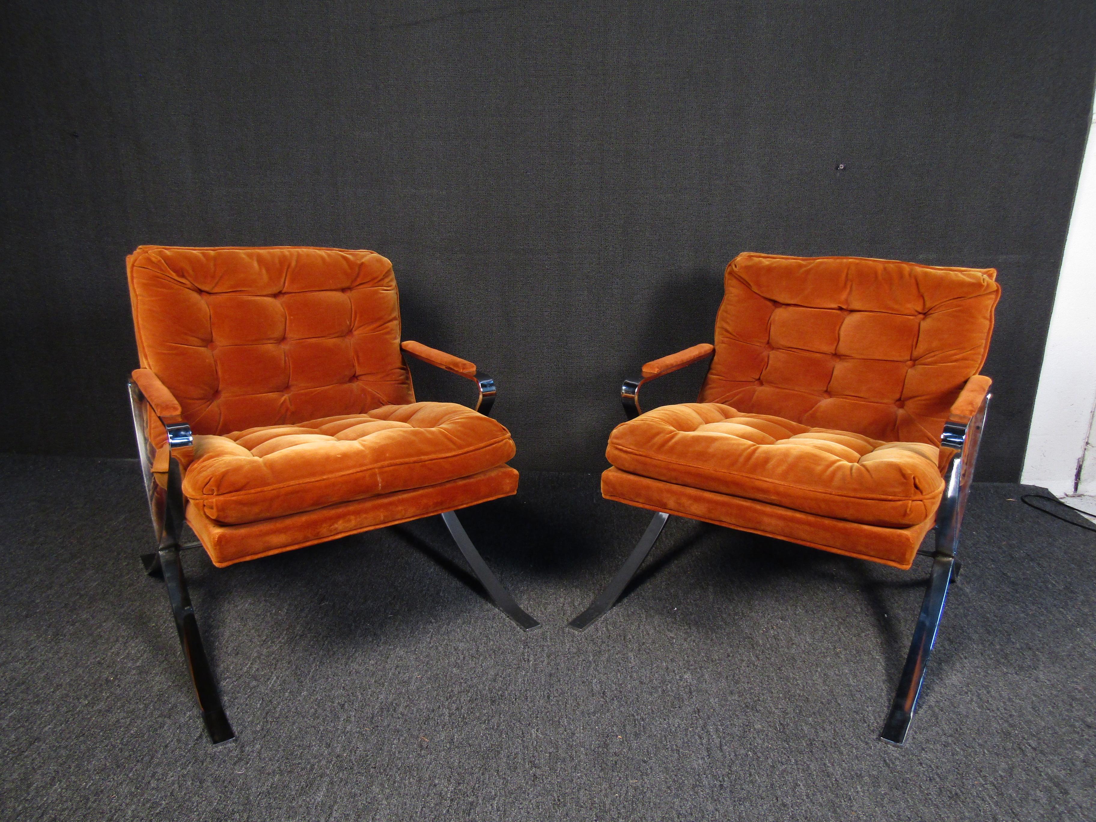 Very comfortable vintage lounge chairs in the style of designer Milo Baumann. These chairs are in very good condition that have and will continue to stand the test of time. 

Please confirm item location with seller (NY/NJ).