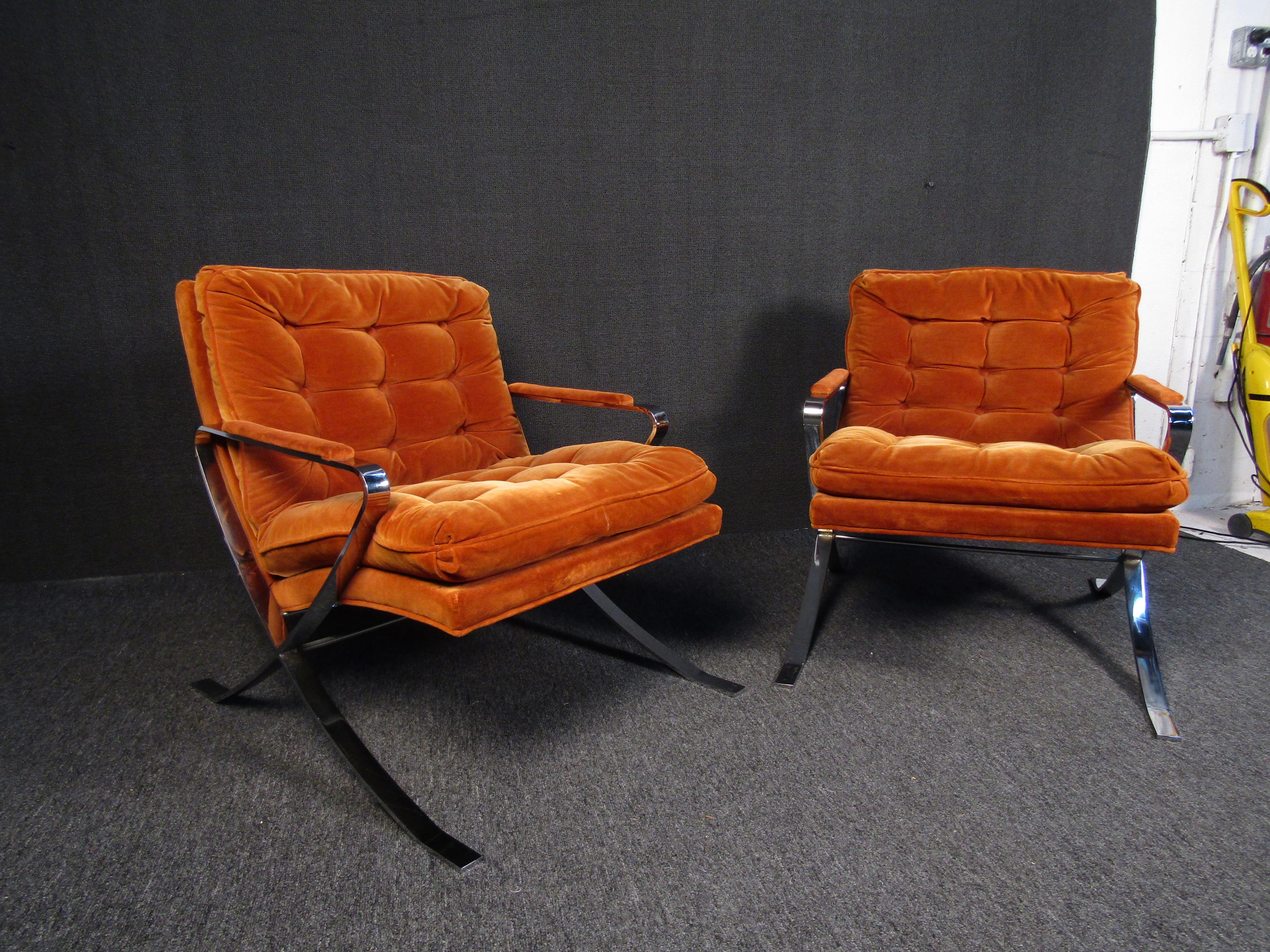 Pair of Chrome Lounge Chairs in Style of Milo Baumann In Good Condition In Brooklyn, NY