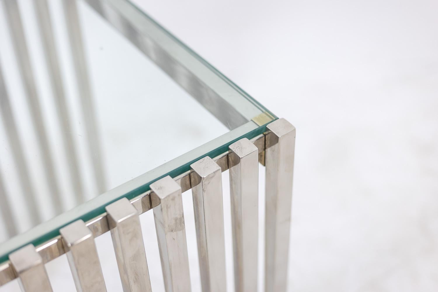 Pair of chrome-plated metal end tables or bedside tables. 1970s. For Sale 2