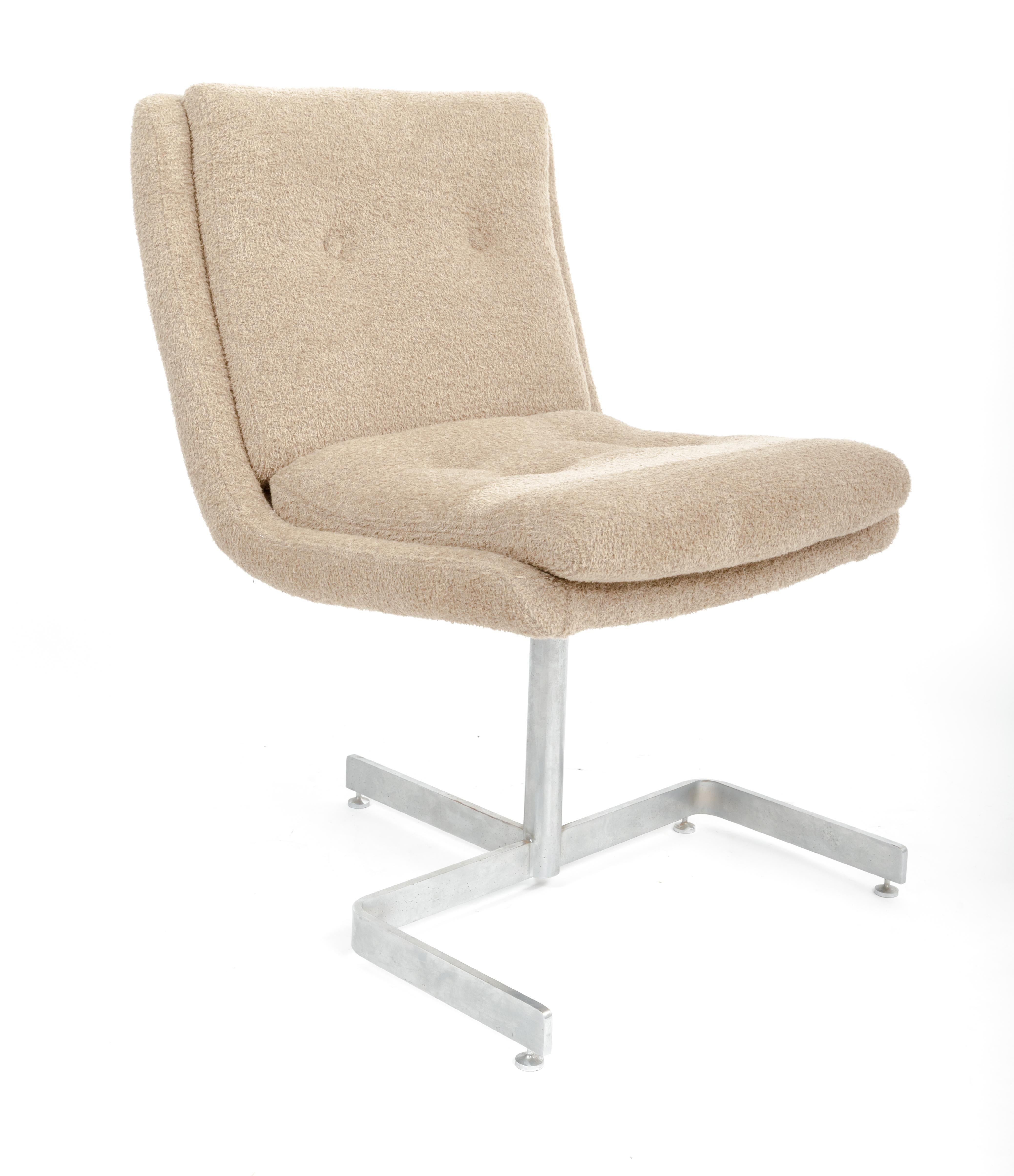 Pair of Chrome Steel and Cream Bouclé Lounge Chairs by Raphael Raffel, France For Sale 4
