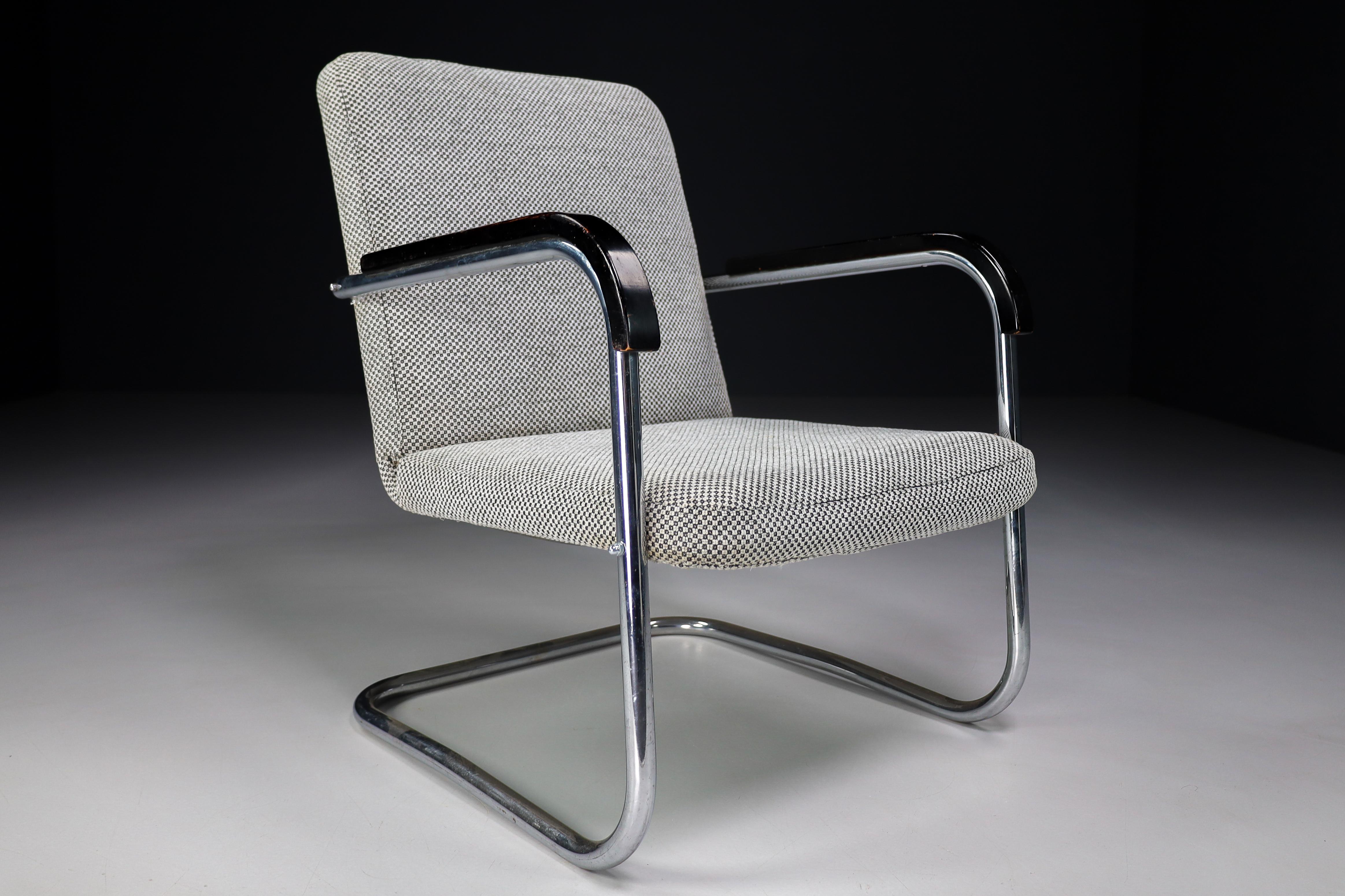 Pair of Chrome Steel Armchairs by Thonet circa 1930s Midcentury Bauhaus Period 3