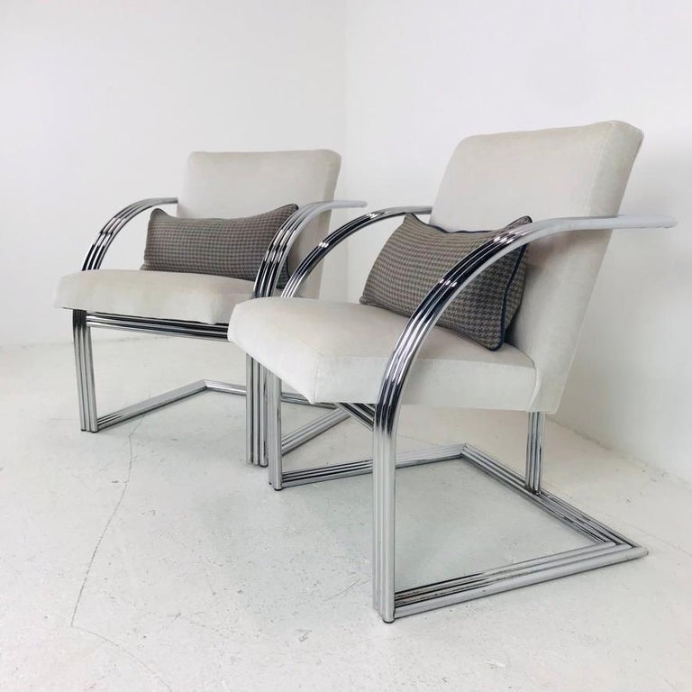 Pair of Chrome T-Back Dining Chairs by Milo Baughman In Good Condition For Sale In Dallas, TX