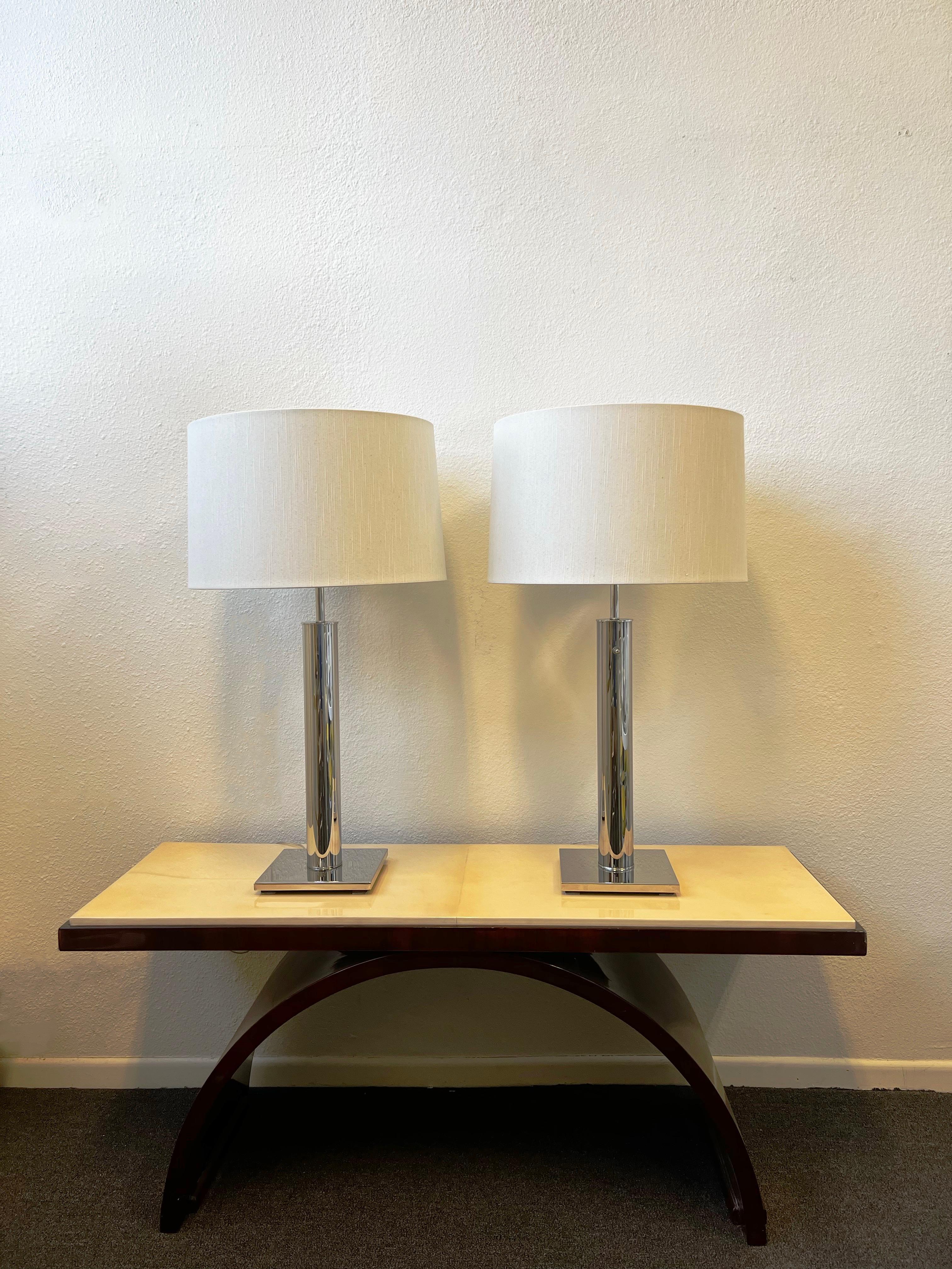 Pair of Chrome Table Lamps by Nessen Lighting  In Good Condition For Sale In Palm Springs, CA
