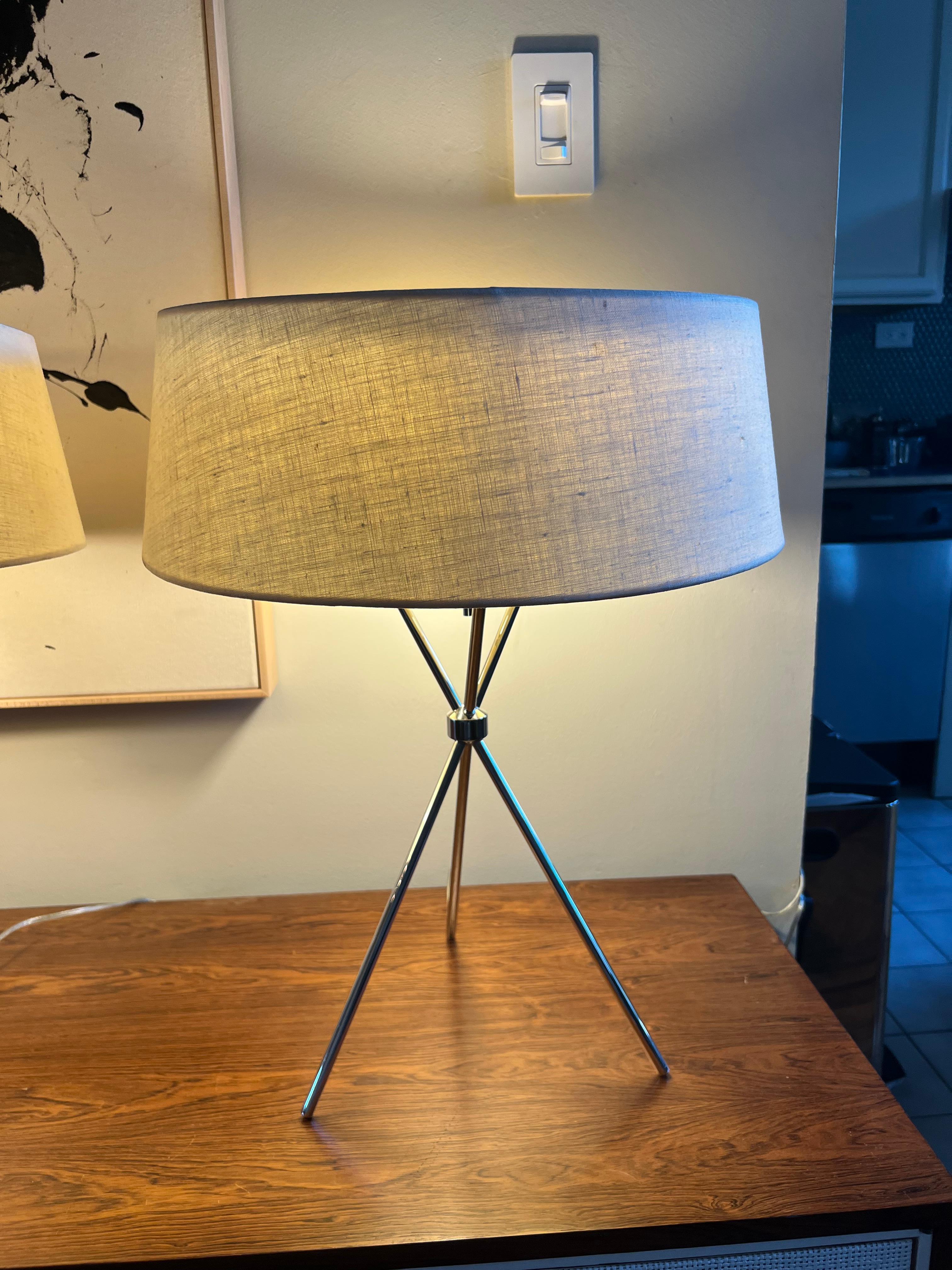 Mid-Century Modern Pair of Chrome Tripod Lamps For Sale