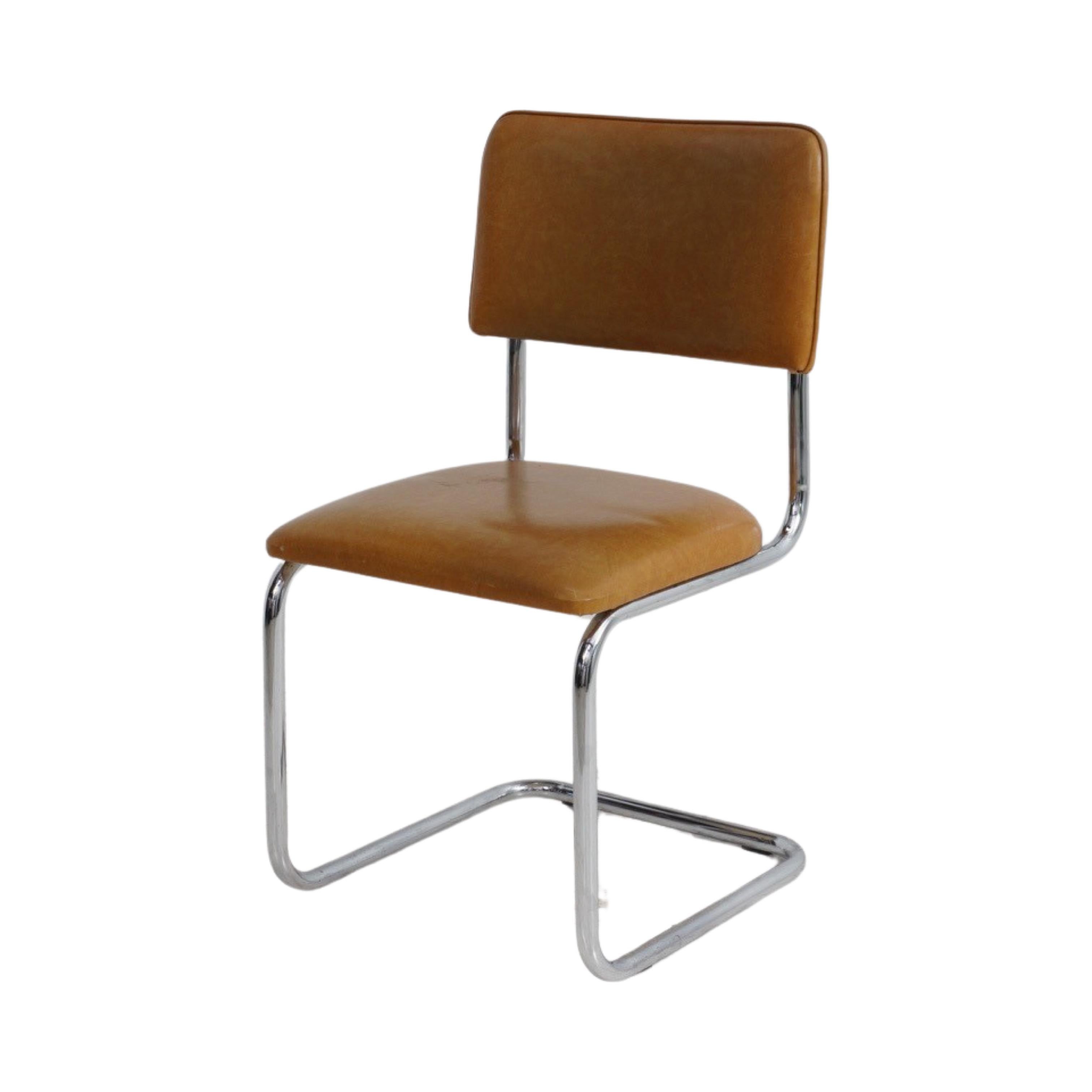 What happens when you adorn your space with a pair of chrome cantilever chairs? (Beyond obtaining automatic cool kid with killer taste status). You create a nuanced space that recalls the Bauhaus movement and innovations in tubular steel