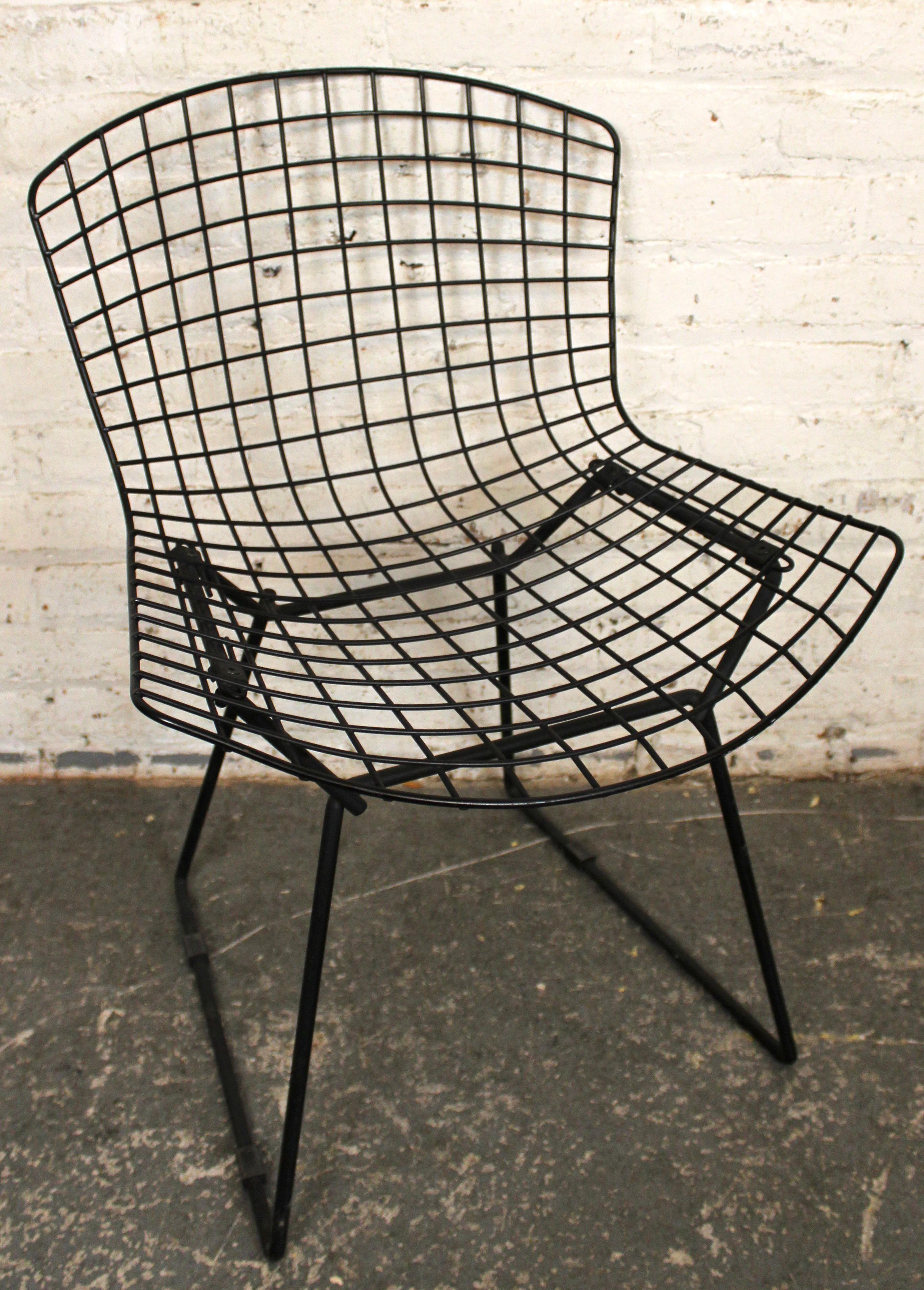 Pair of Chrome Wire Dining Chairs in the Style of Bertoia for Knoll en vente 1