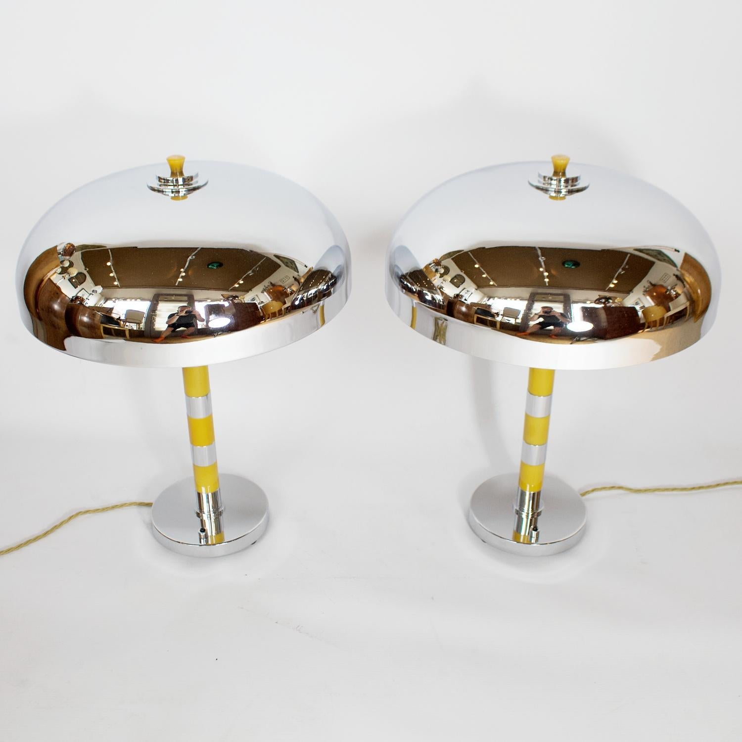 English Pair of Chromed Metal and Bakelite Art Deco Table Lamps