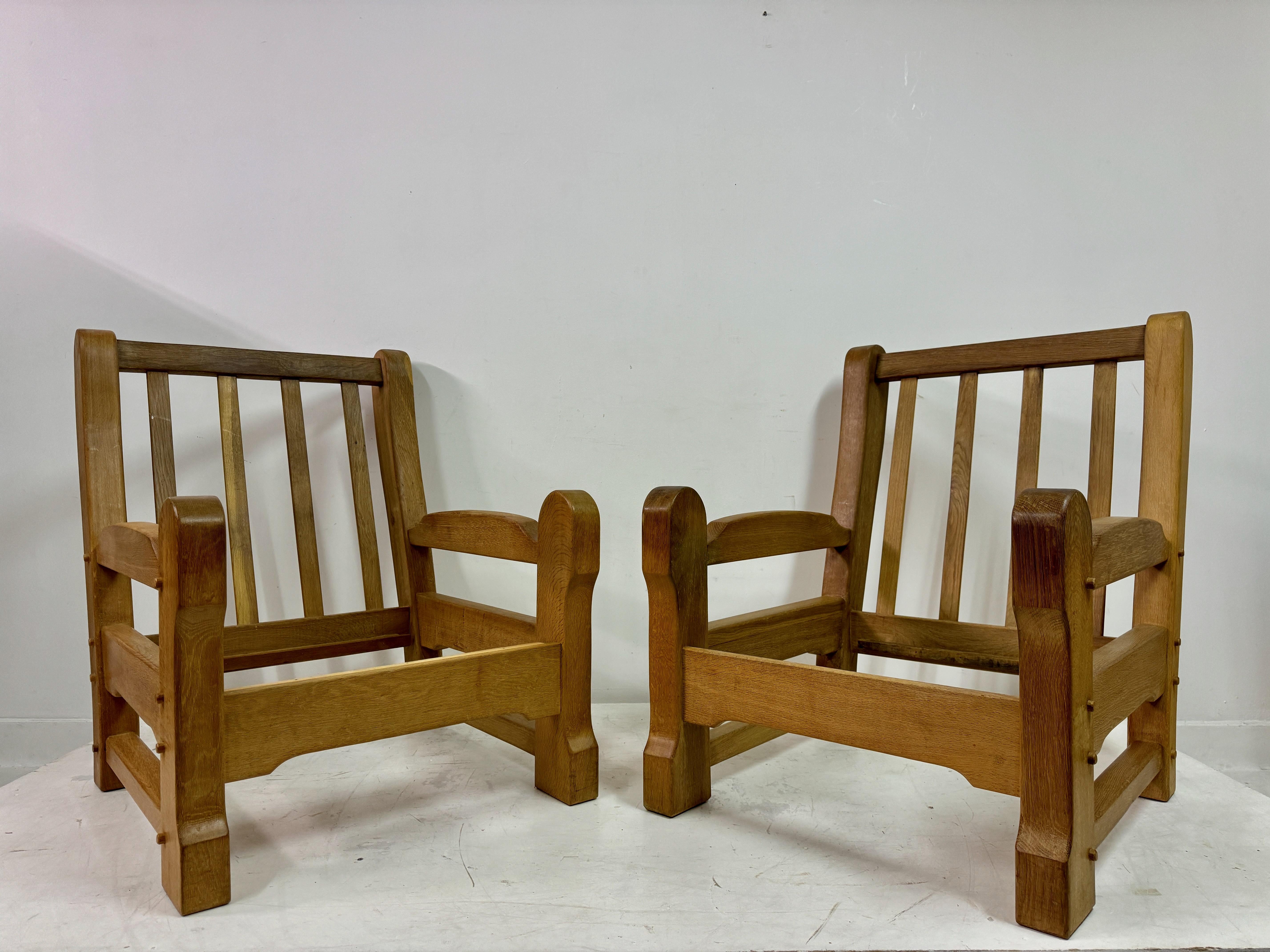 Brutalismo Coppia di robuste poltrone brutaliste degli anni '60 in Oak in vendita