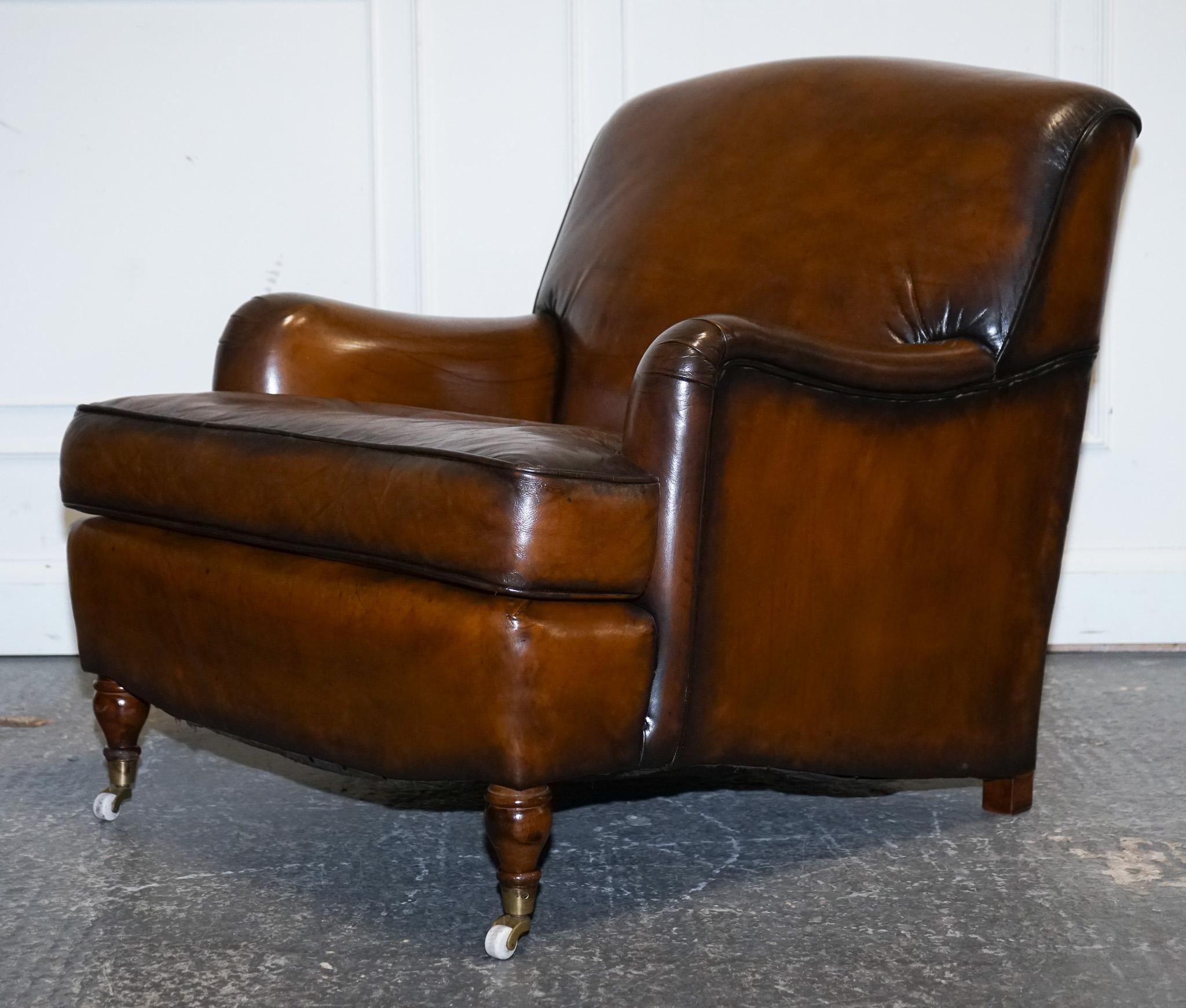 PAIR OF CIGAR HAND DYED LEATHER HOWARD & SONS STYLE ARMCHAiRS ON CASTOR FEET For Sale 7