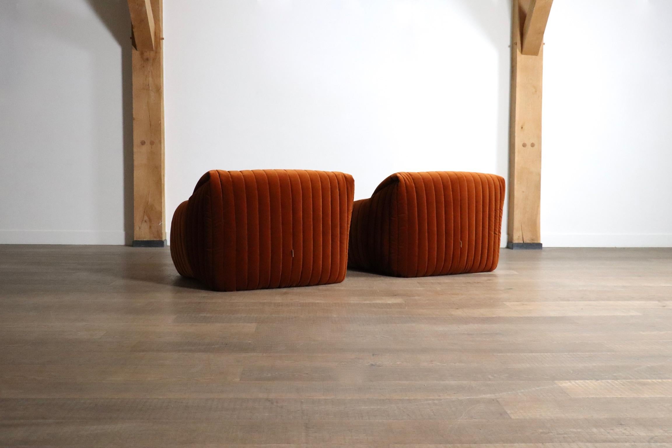 Pair Of Cinna Sandra Lounge Chairs In Velvet By Annie Hieronimus, 1970s For Sale 1