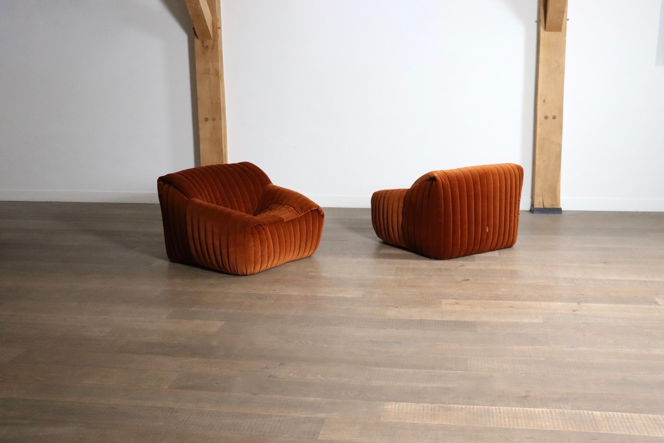 Pair Of Cinna Sandra Lounge Chairs In Velvet By Annie Hieronimus, 1970s For Sale 2