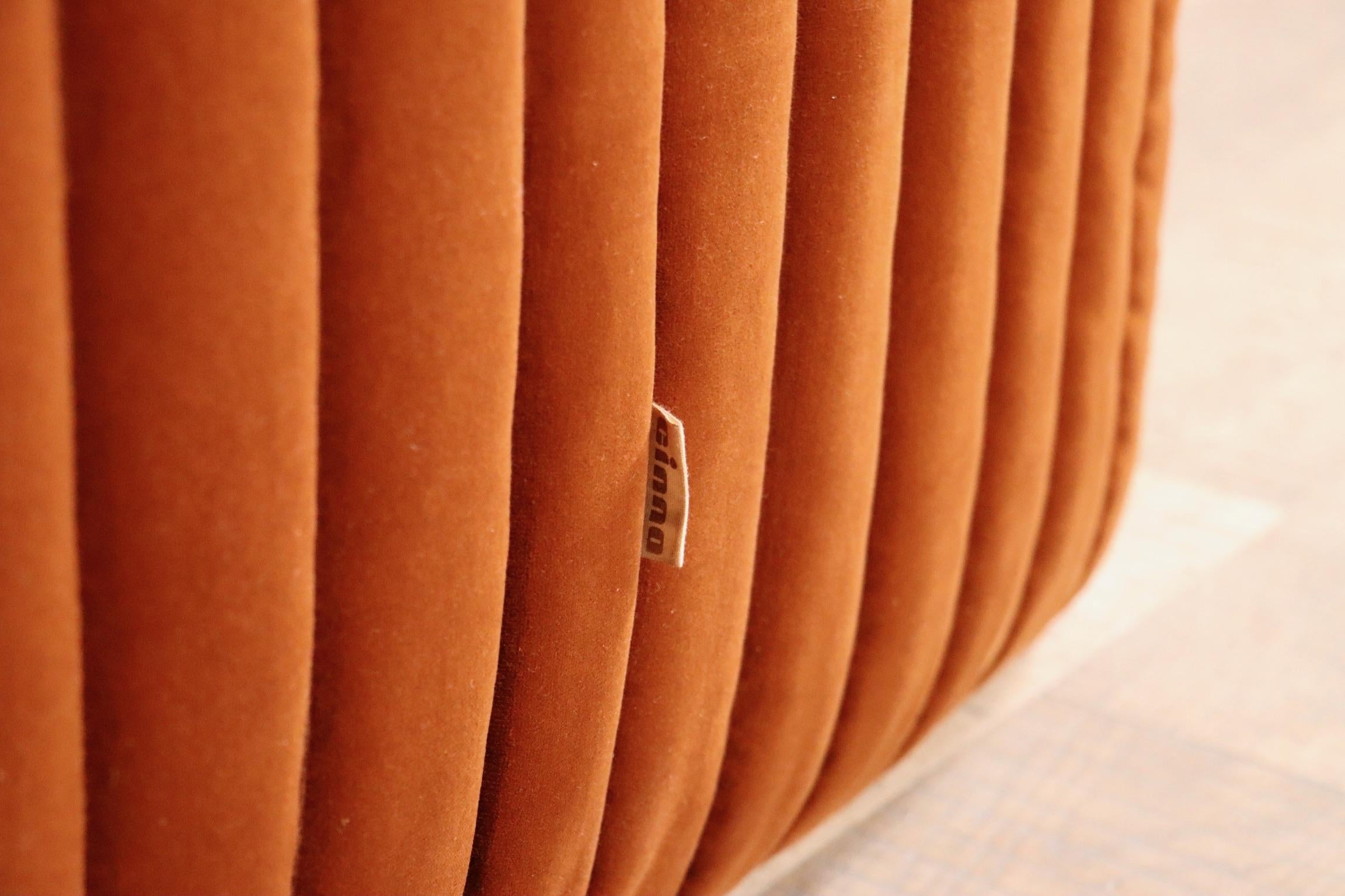 Pair Of Cinna Sandra Lounge Chairs In Velvet By Annie Hieronimus, 1970s For Sale 4