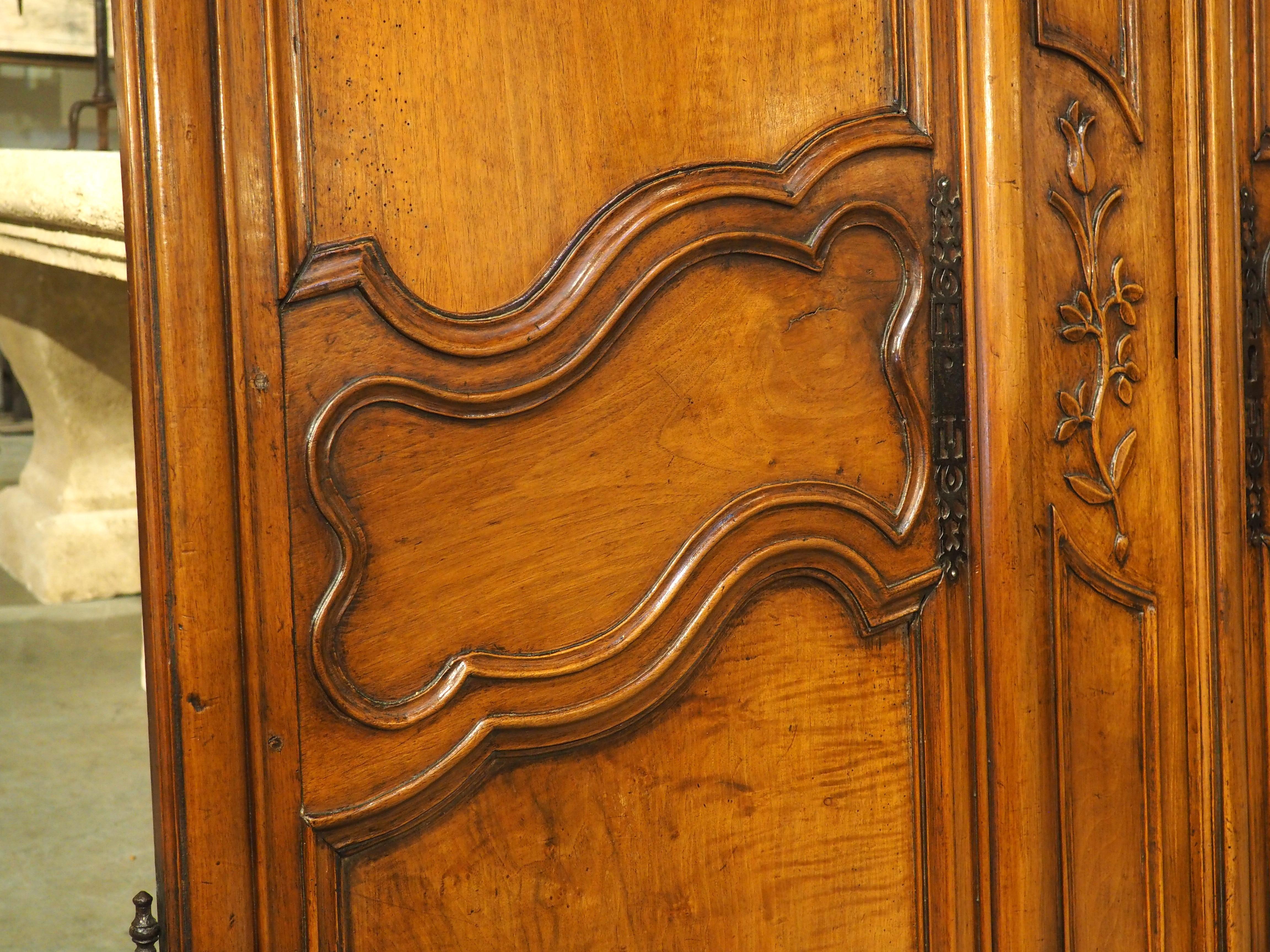 Pair of Circa 1750 Solid Walnut Façade or Cabinet Doors from Provence, France For Sale 2