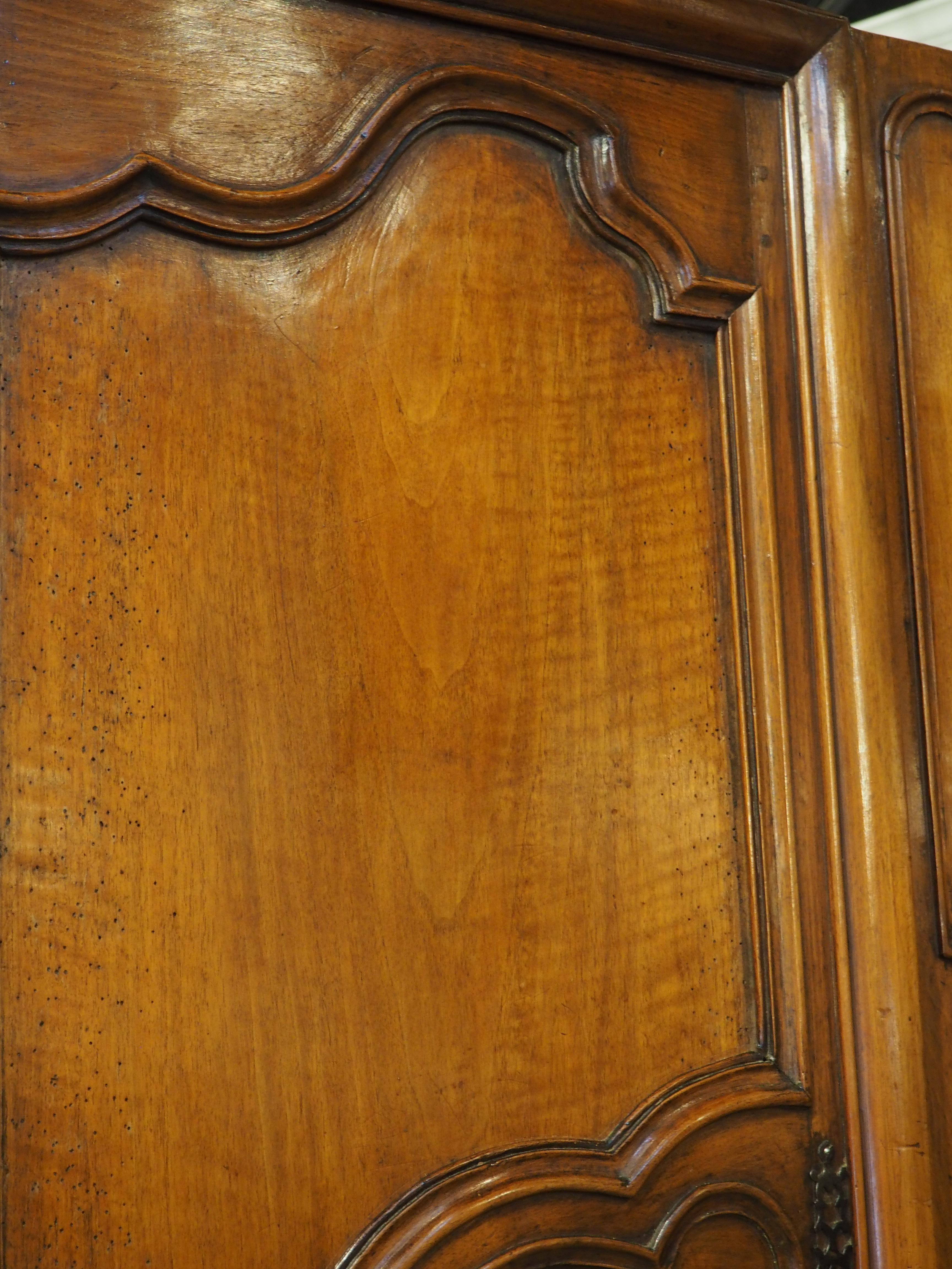 Pair of Circa 1750 Solid Walnut Façade or Cabinet Doors from Provence, France For Sale 5