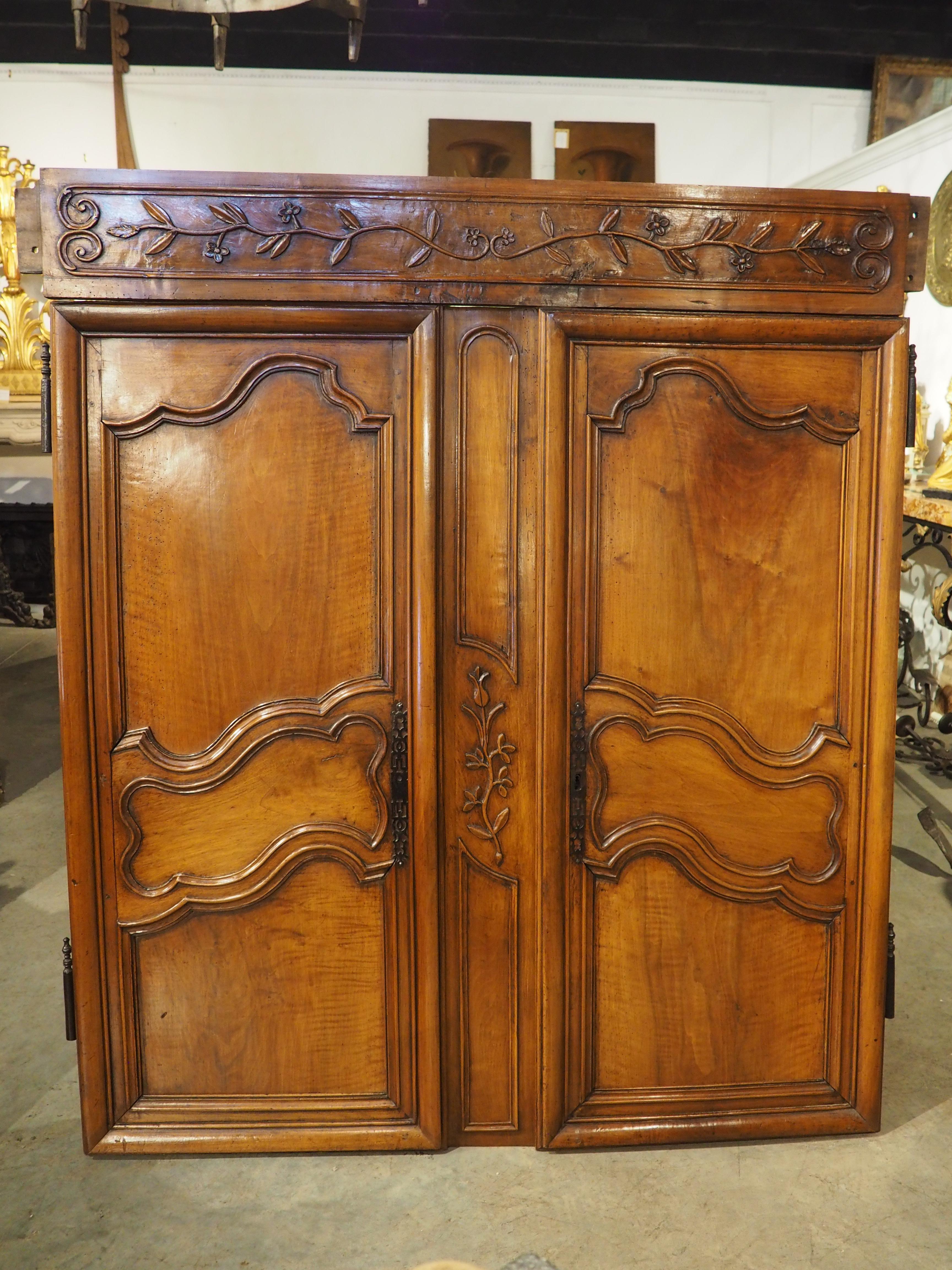 Pair of Circa 1750 Solid Walnut Façade or Cabinet Doors from Provence, France For Sale 11