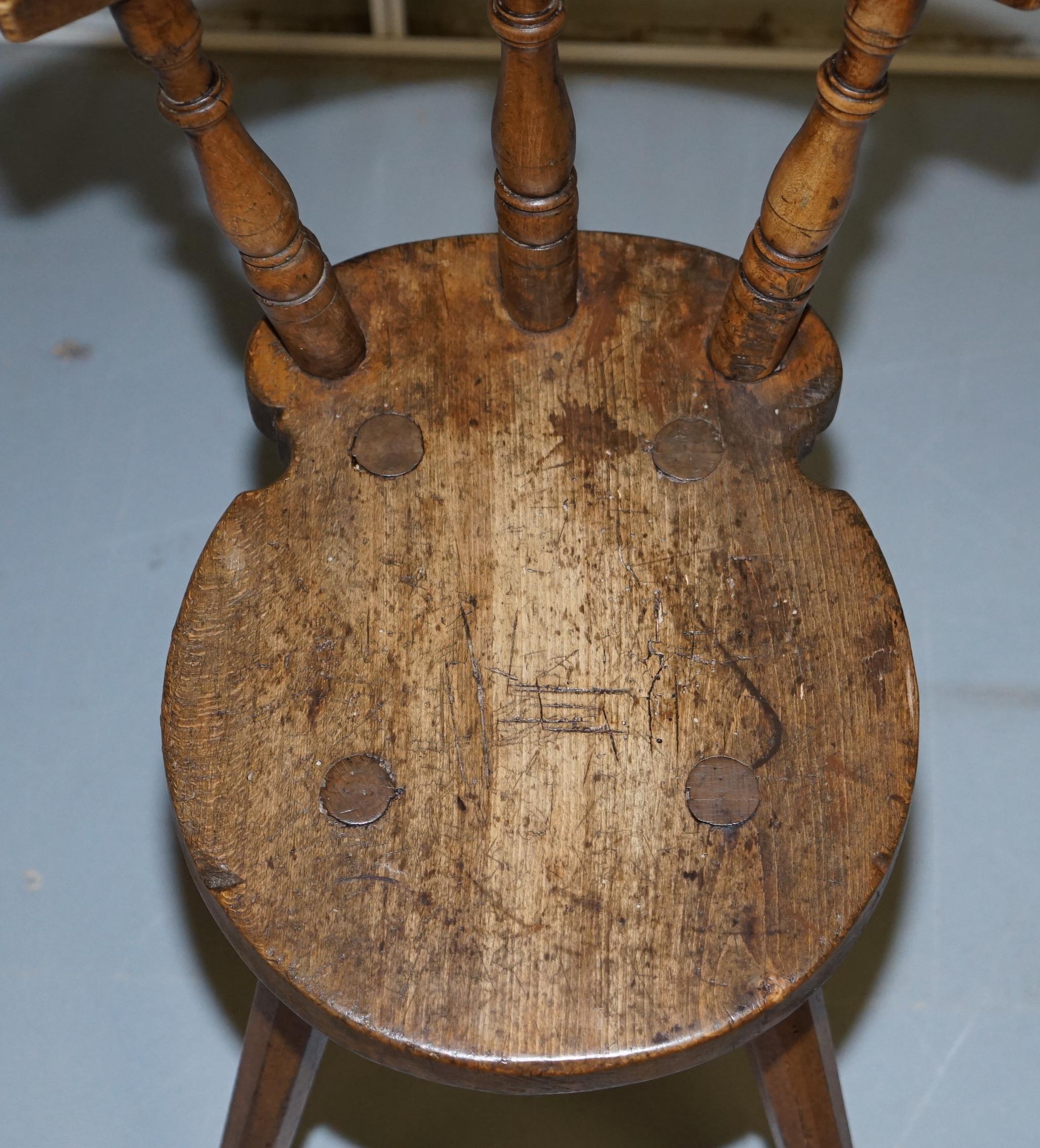pine button chair