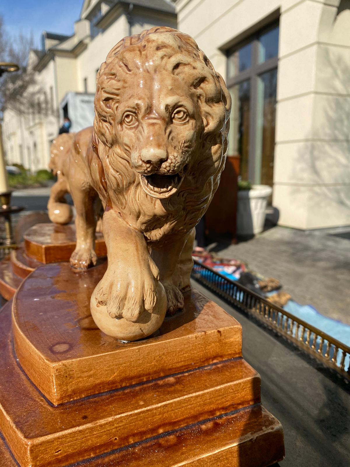 Pair of Circa 1790 English Porcelain Lions, Unusual Form, Unmarked 4