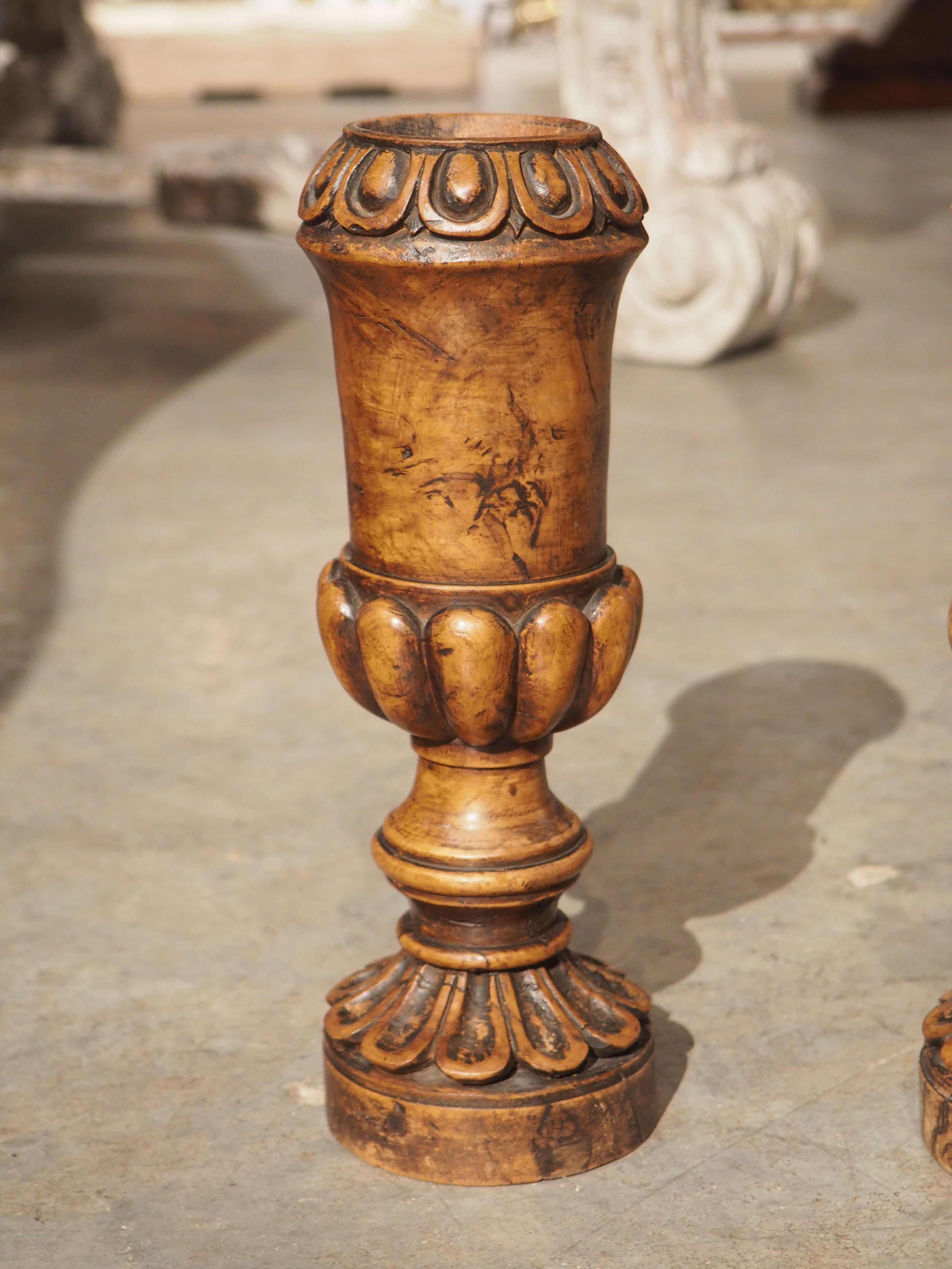 Pair of circa 1820 Carved Walnut Spill Vases from England For Sale 8