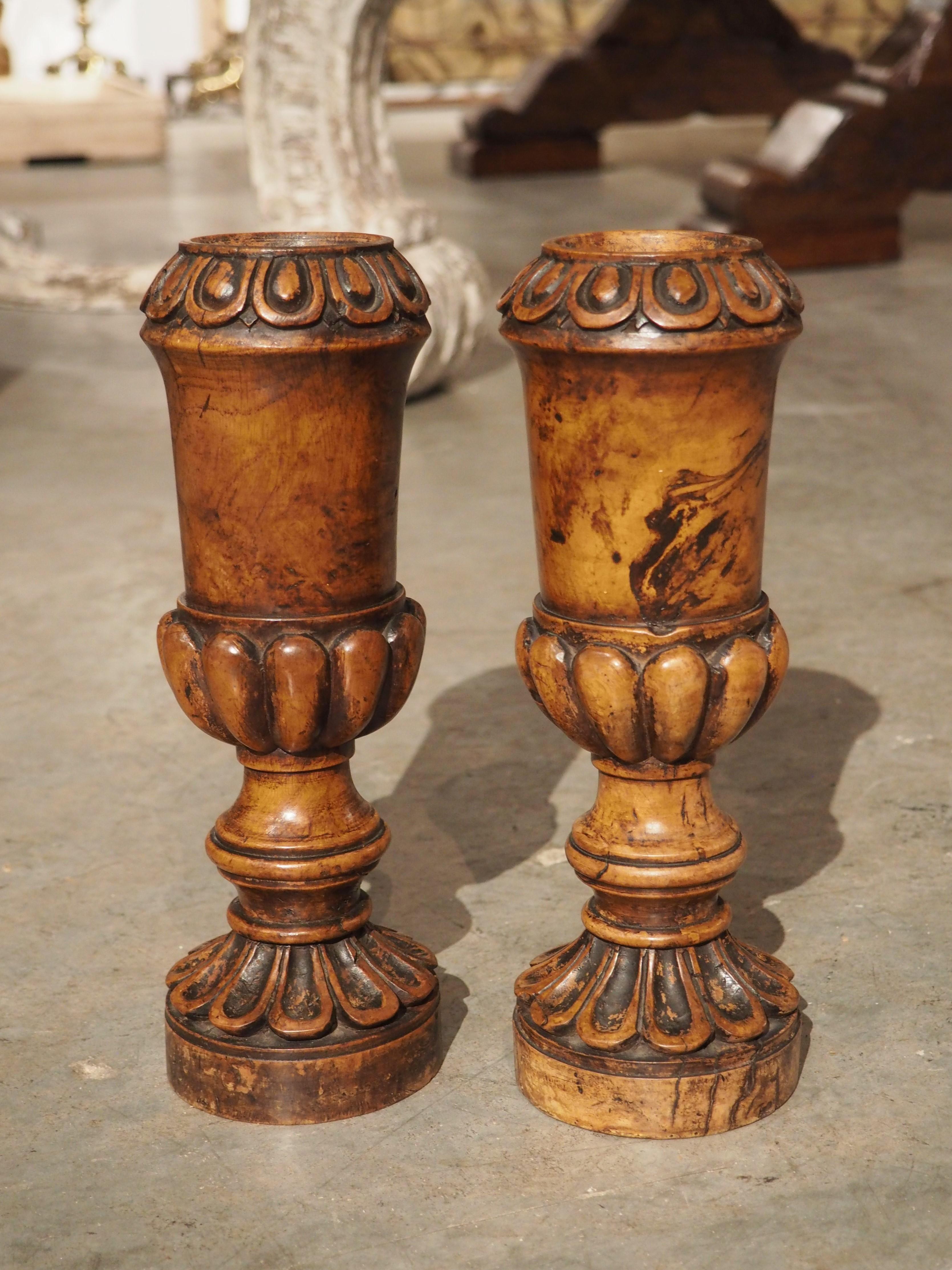 Pair of circa 1820 Carved Walnut Spill Vases from England For Sale 1