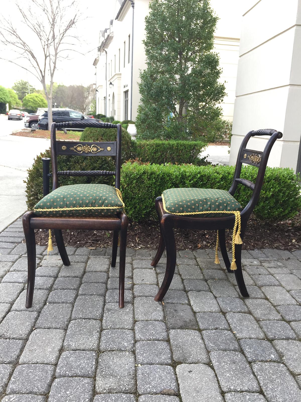 Pair of Circa 1820 English Regency Side Chairs, of the Period, Cane Seat In Good Condition In Atlanta, GA