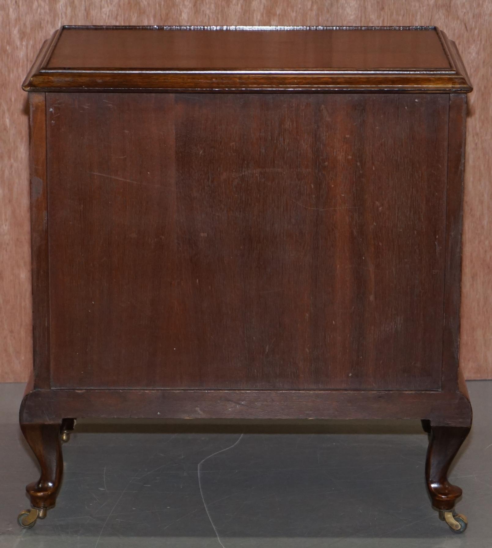 Pair of circa 1920 Burr Walnut Side Lamp or Bedside Table Nightstands Cupboards 4