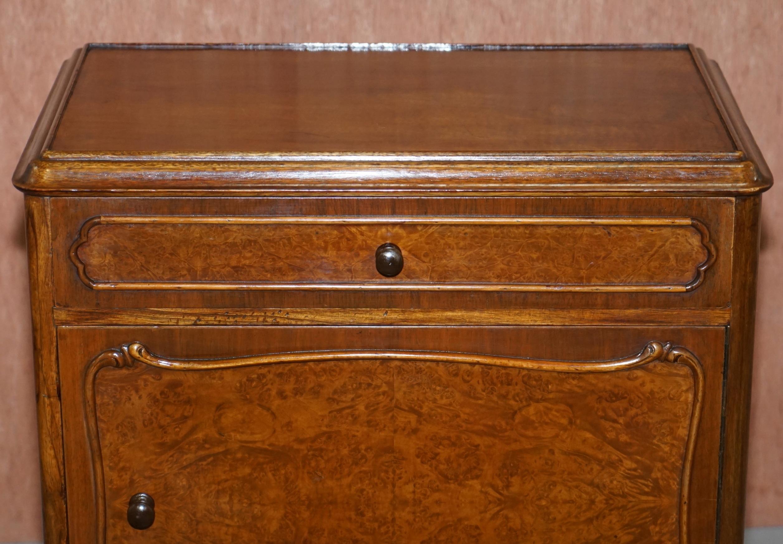 Early 20th Century Pair of circa 1920 Burr Walnut Side Lamp or Bedside Table Nightstands Cupboards