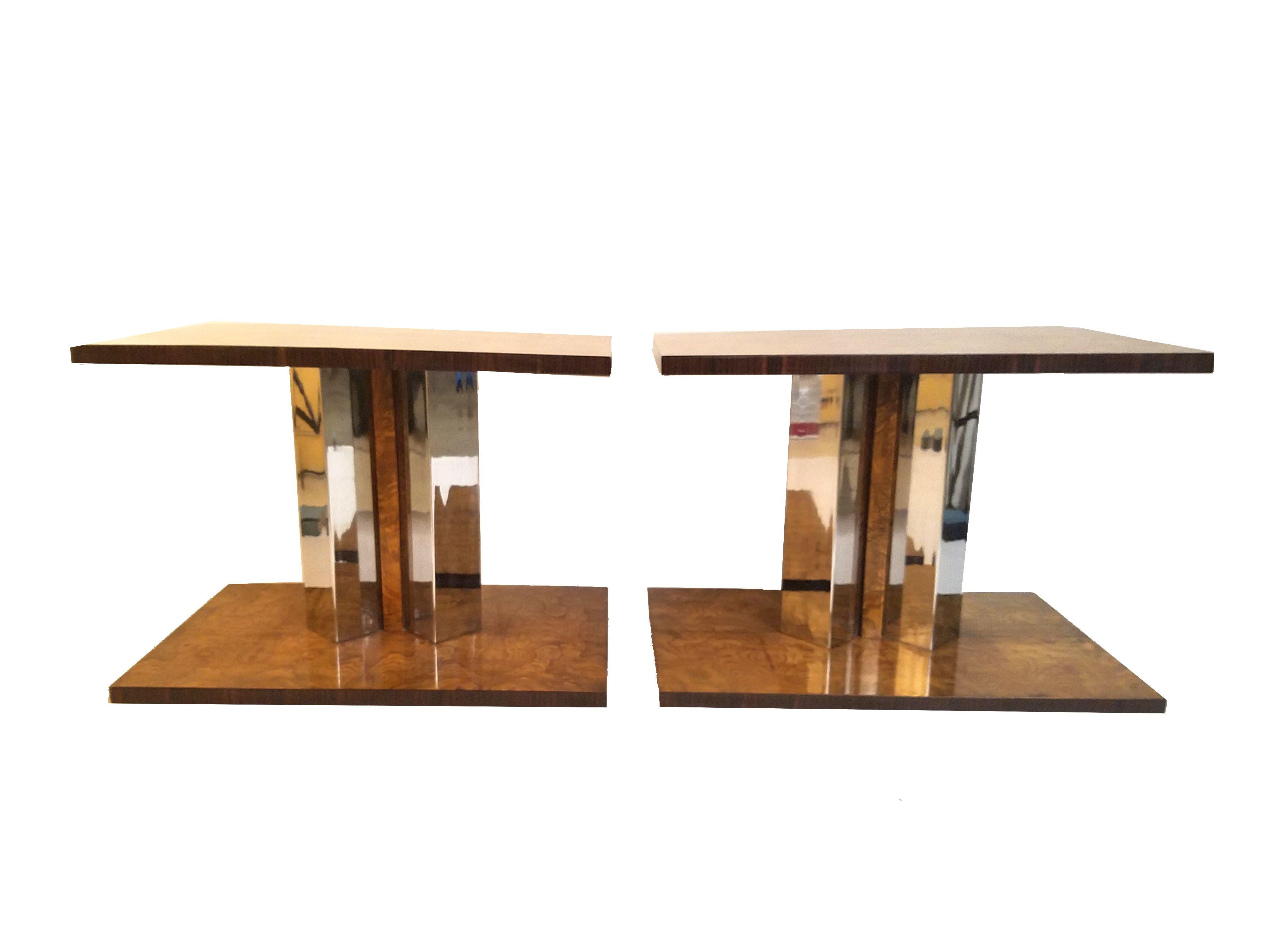 italien Paire de tables d'extrémité Art Déco en ronce de bois en vente